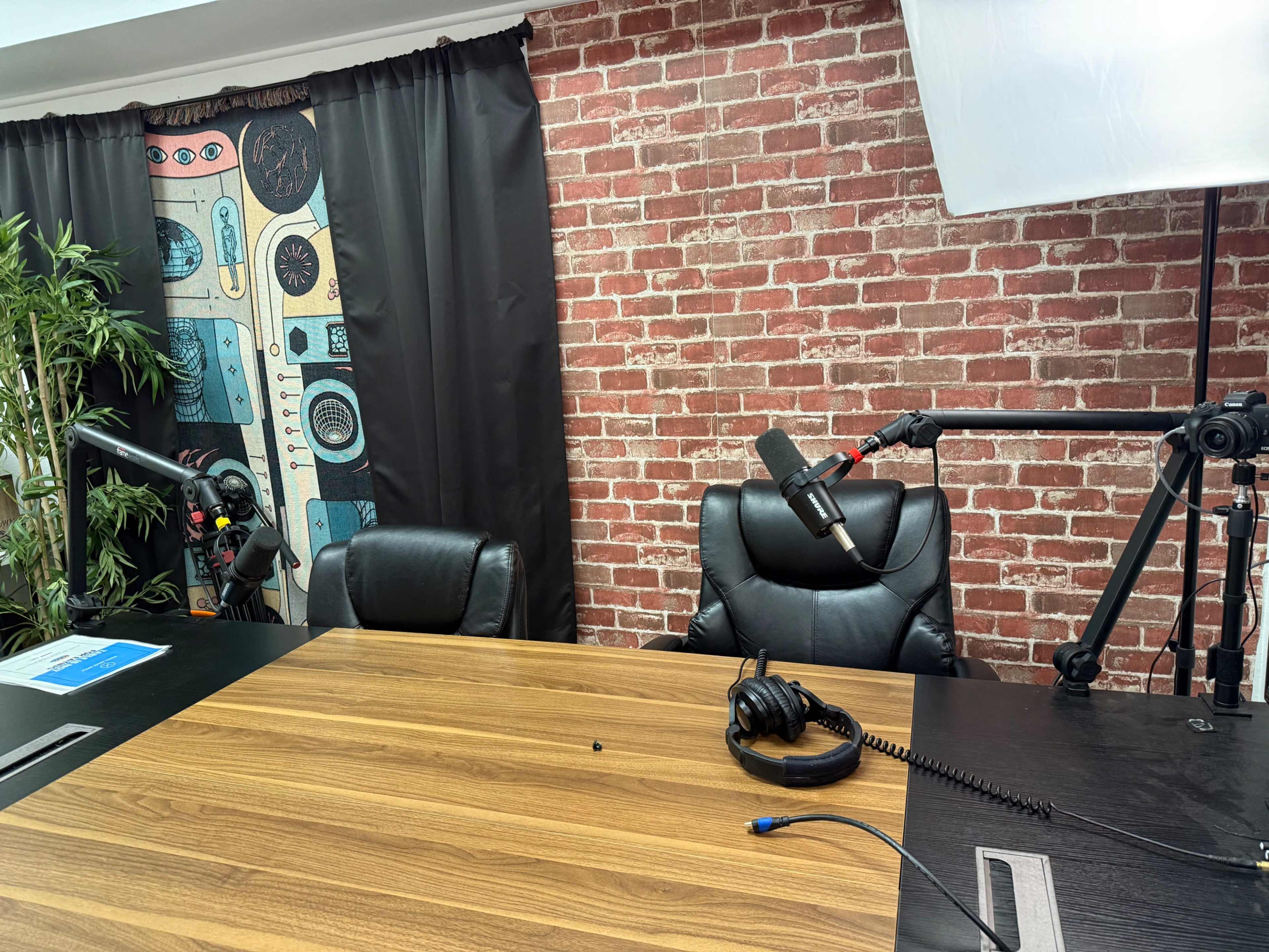 Podcast Meeting Space Image in Land Park, Sacramento, CA