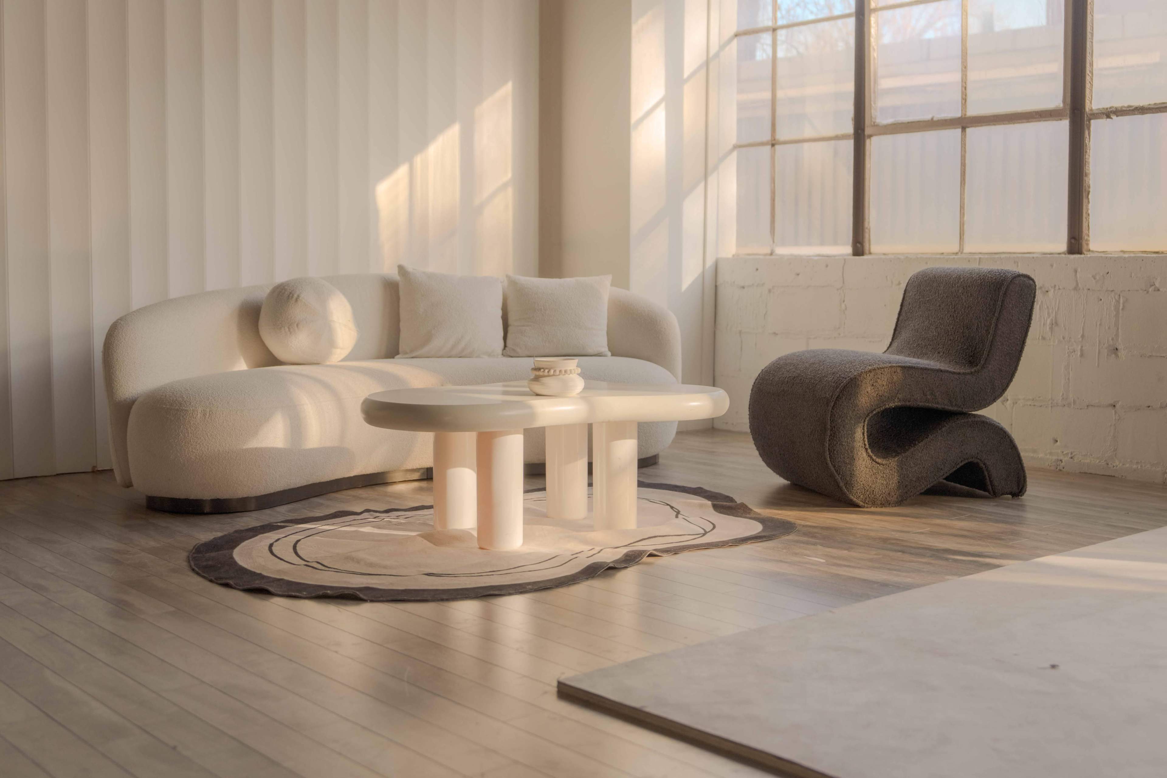 Industiral, loft, photo studio, designed set, cyc wall, lounge, hardwood floor, exposed brick, downtown, podcast, queen west, open spcace Image in Niagara, Toronto, ON