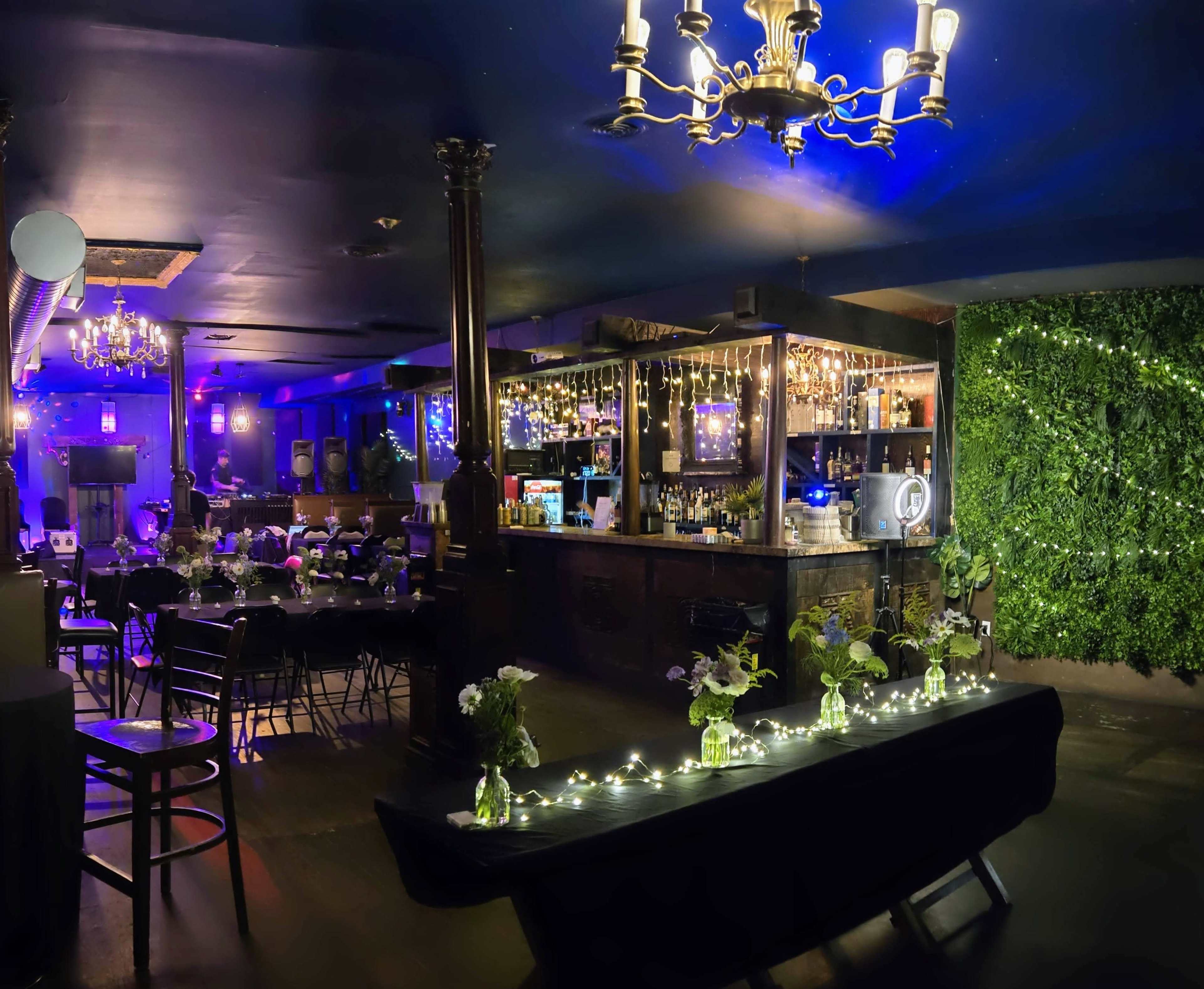 The Moonlight Room Image in Downtown Toronto, Toronto, ON