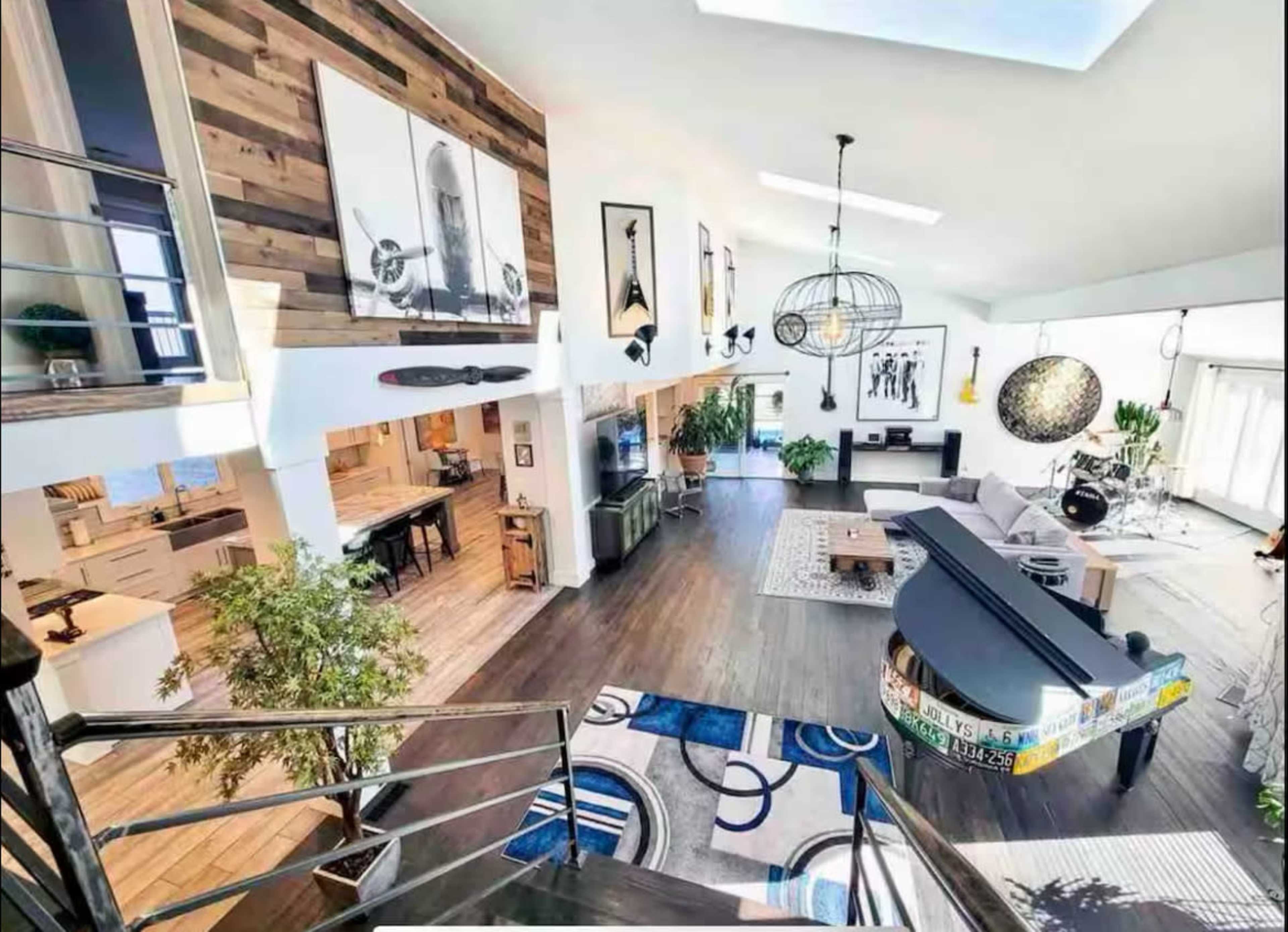Common Area with a Rockstar Feel Image in Great Bridge East, Chesapeake, VA