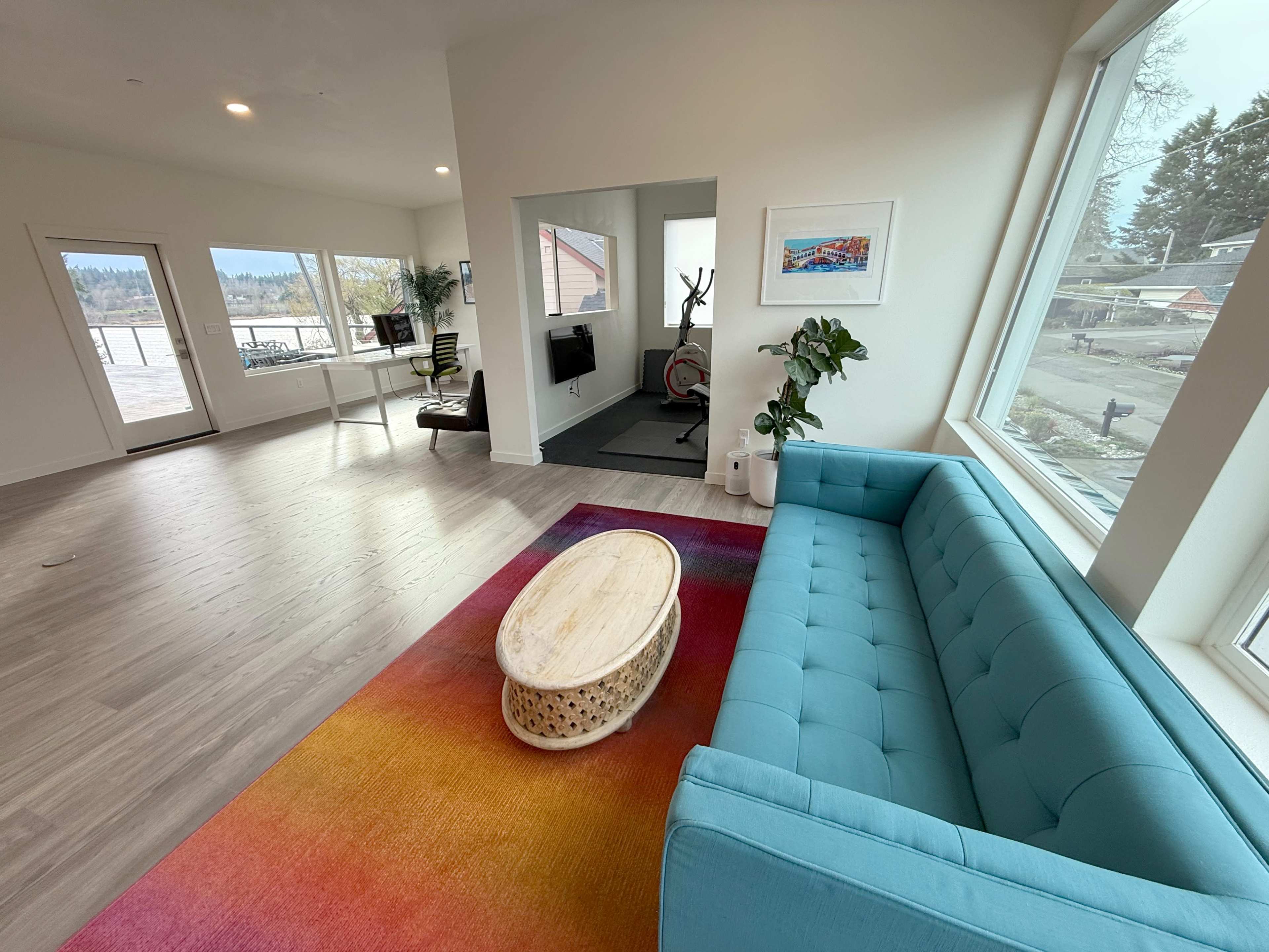 Ultra-modern lakeside home with lake and mountain views. Image in , Fairview, OR