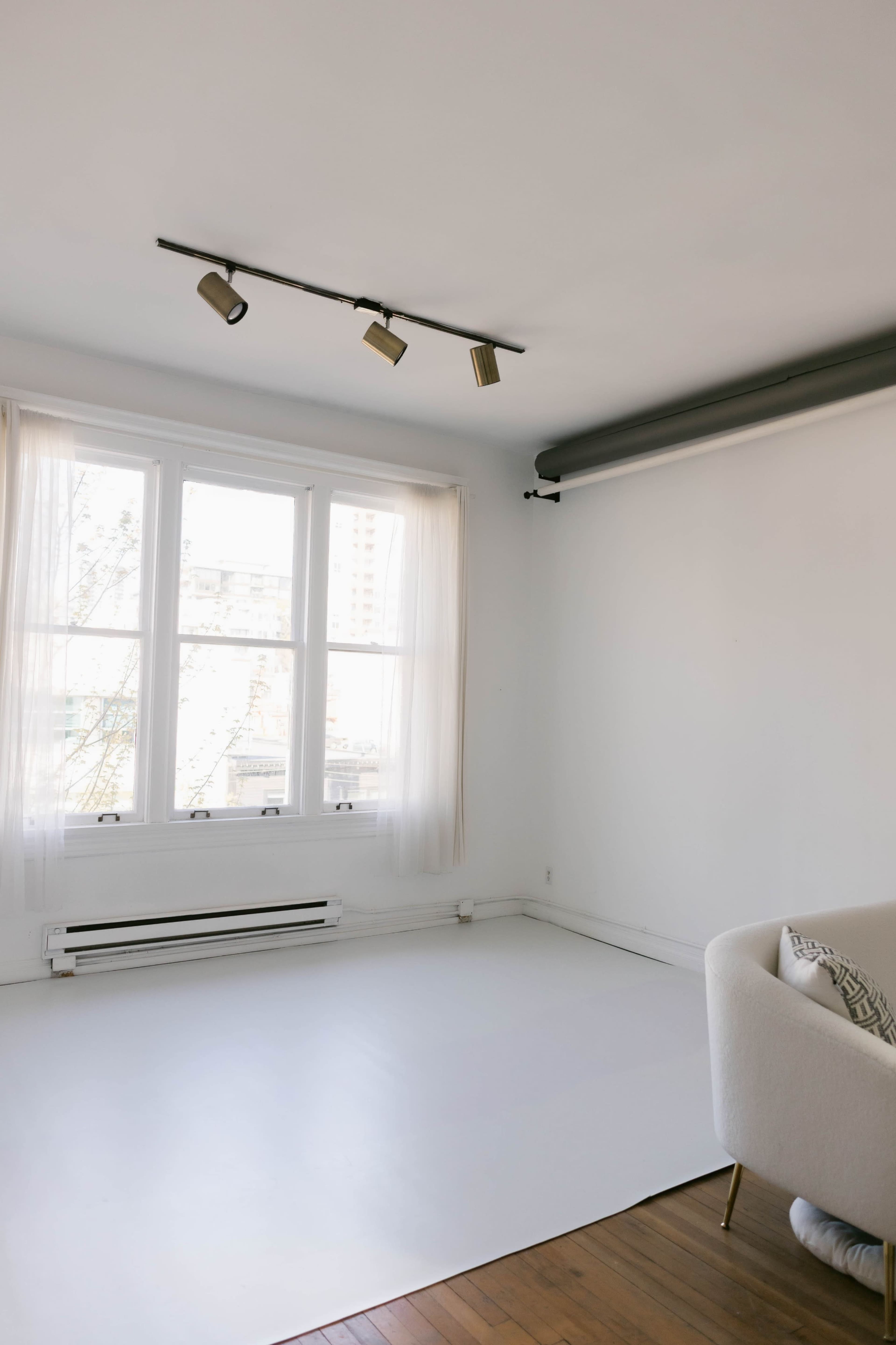 Bright, Vintage Studio Image in North Vancouver, North Vancouver, BC