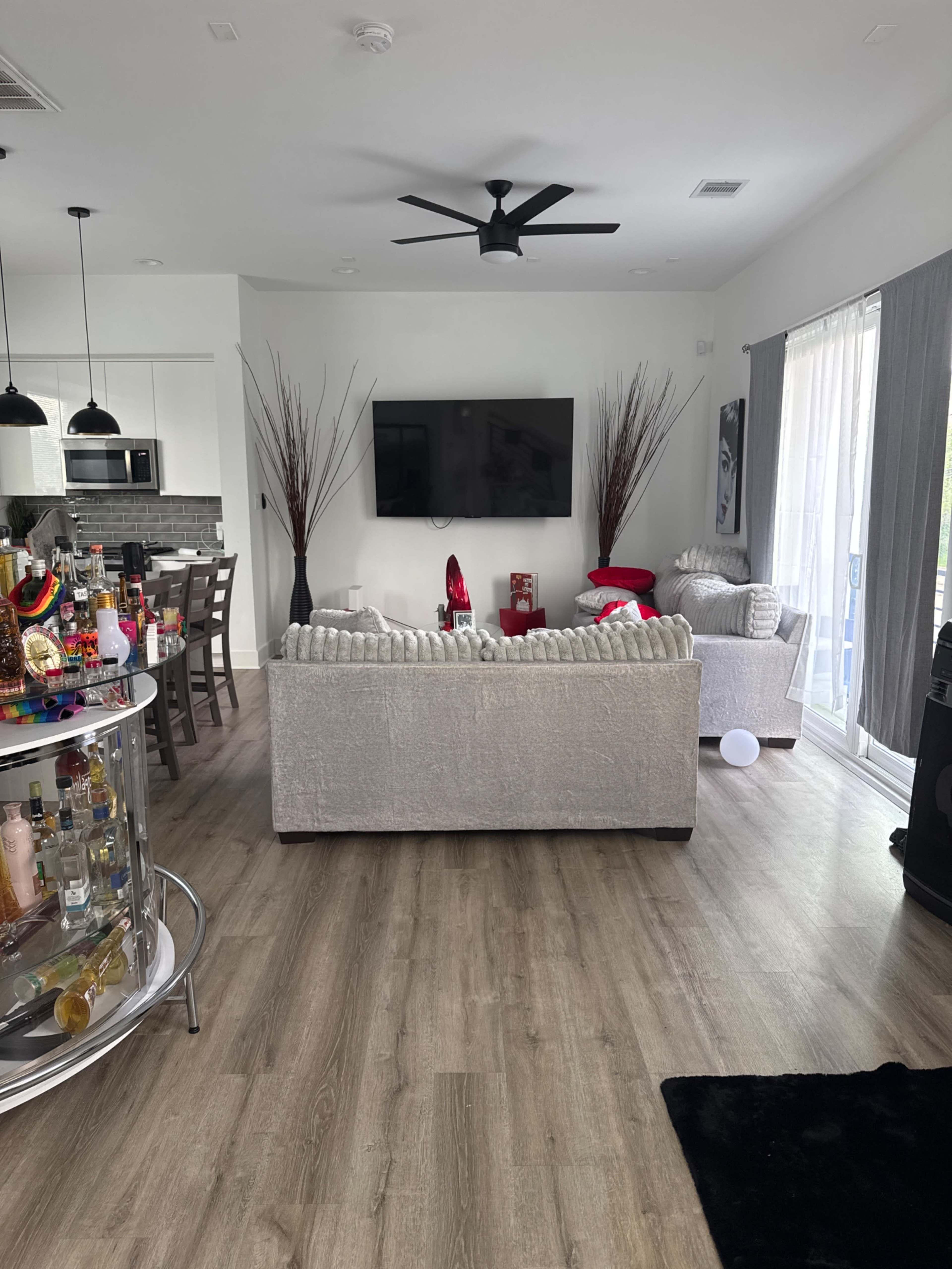 5 min from midtown 8 min from downtown. Club view across street. Image in Greater Third Ward, Houston, TX