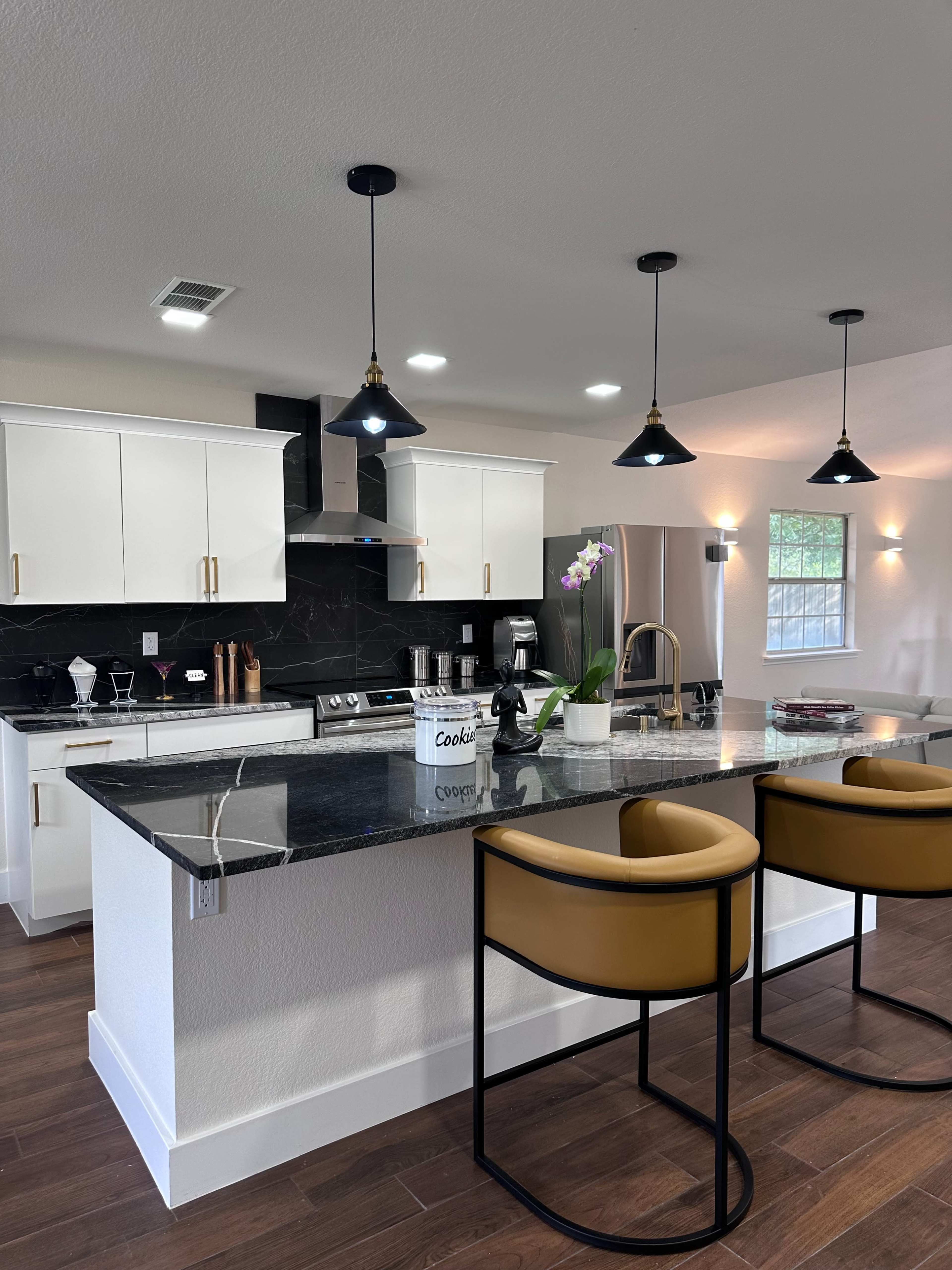 Luxury Retreats Homes Image in Shenandoah, Cedar Park, TX