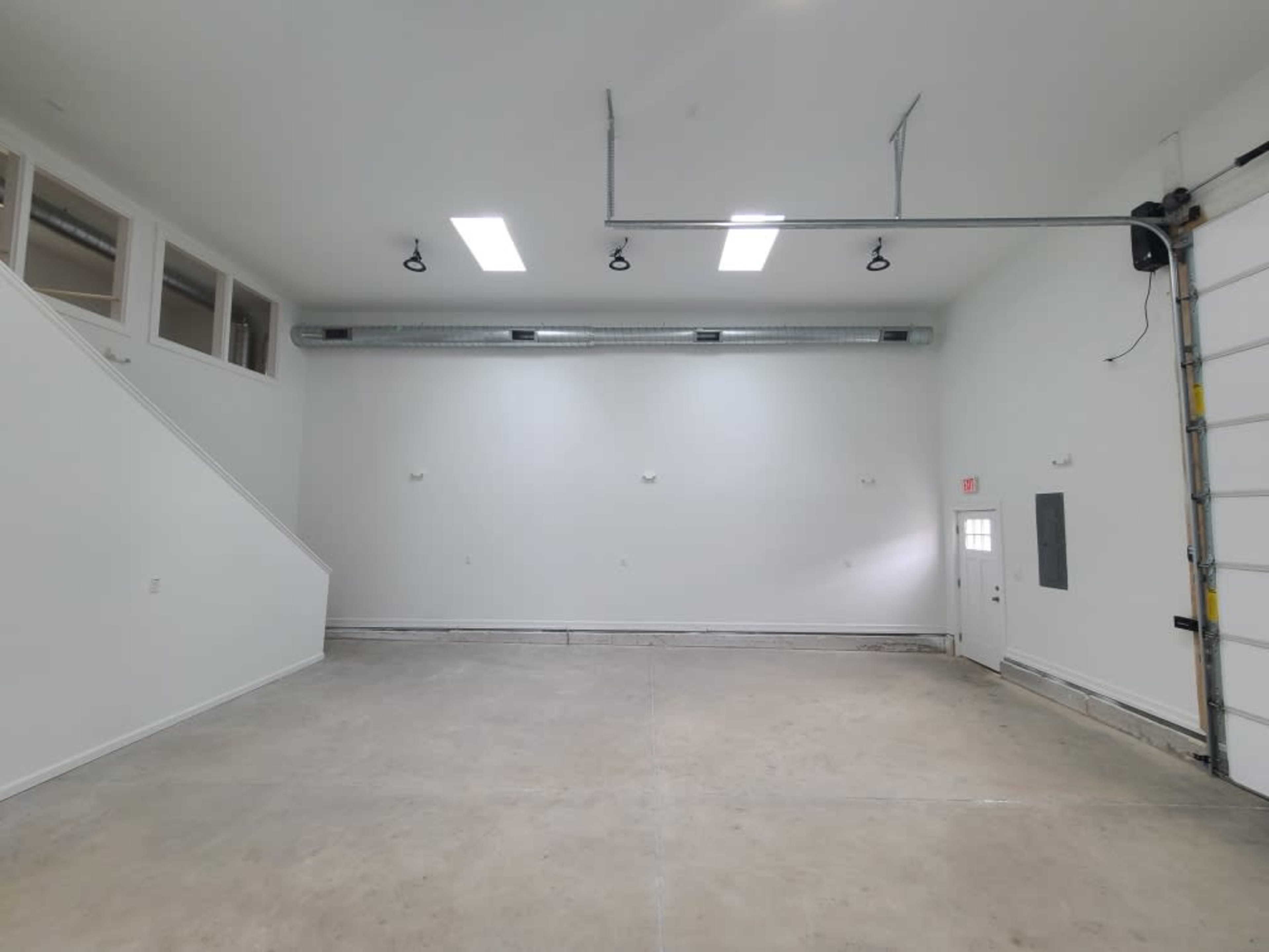Spacious flexible photo/video production studio with controlled natural lighting. Image in Swansboro, Richmond, VA