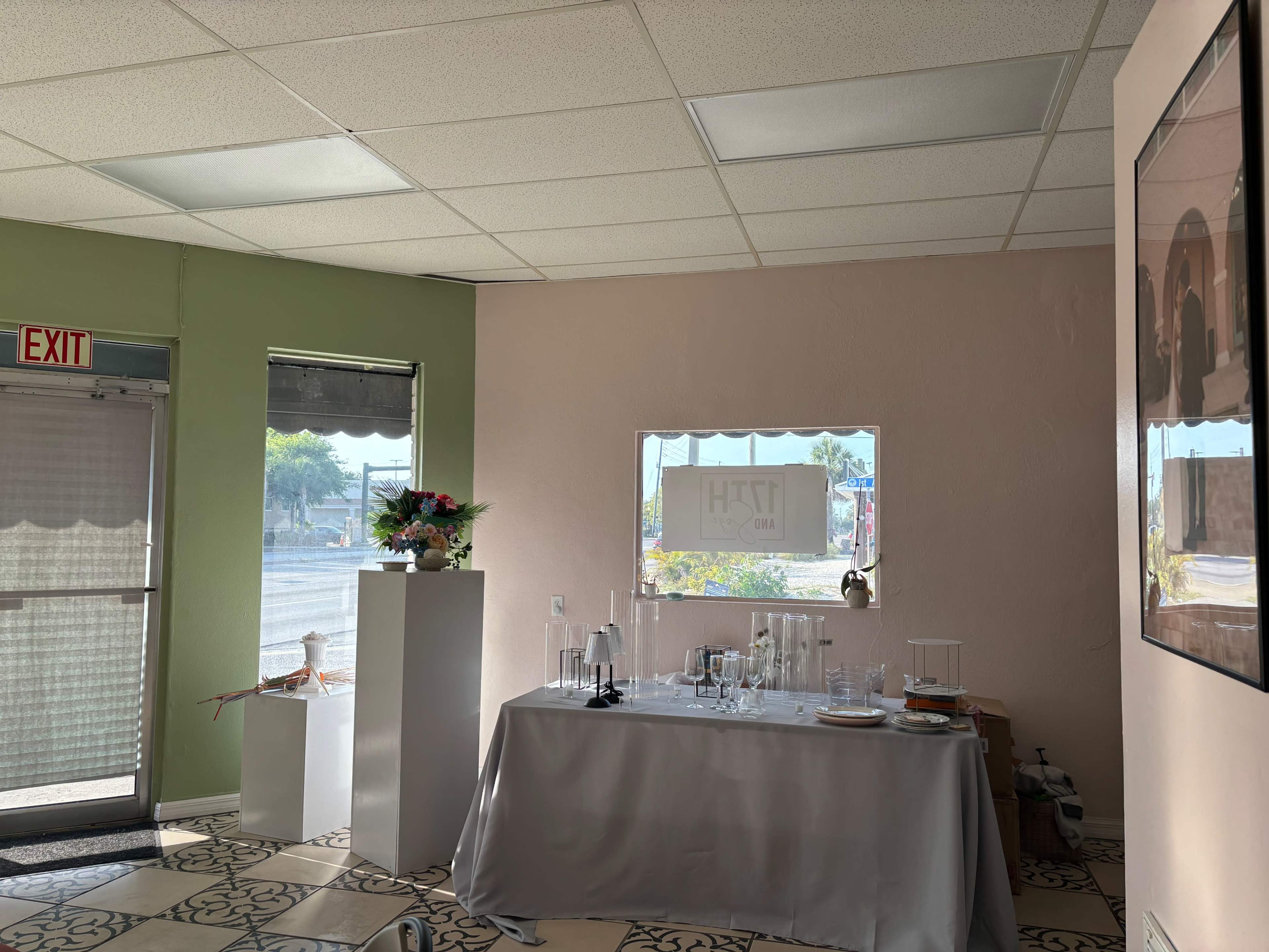 Urban studio with ample natural light Image in Largo, Largo, FL