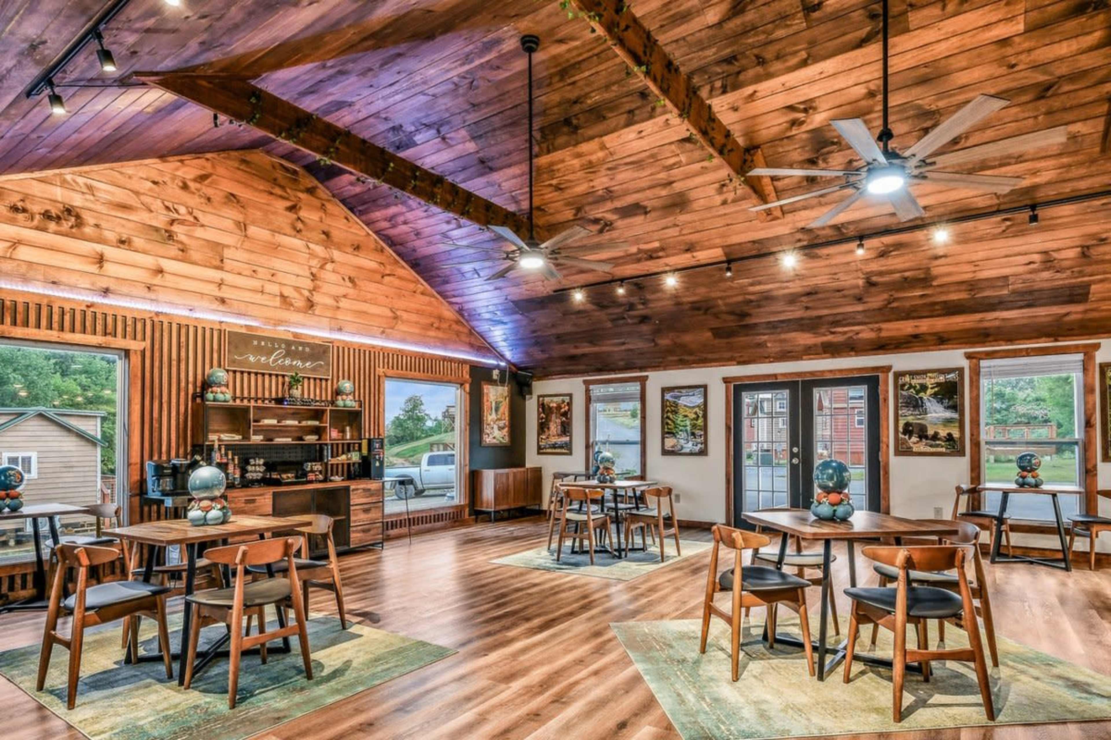 Wedding & Corporate Event Space Image in , Sevierville, TN