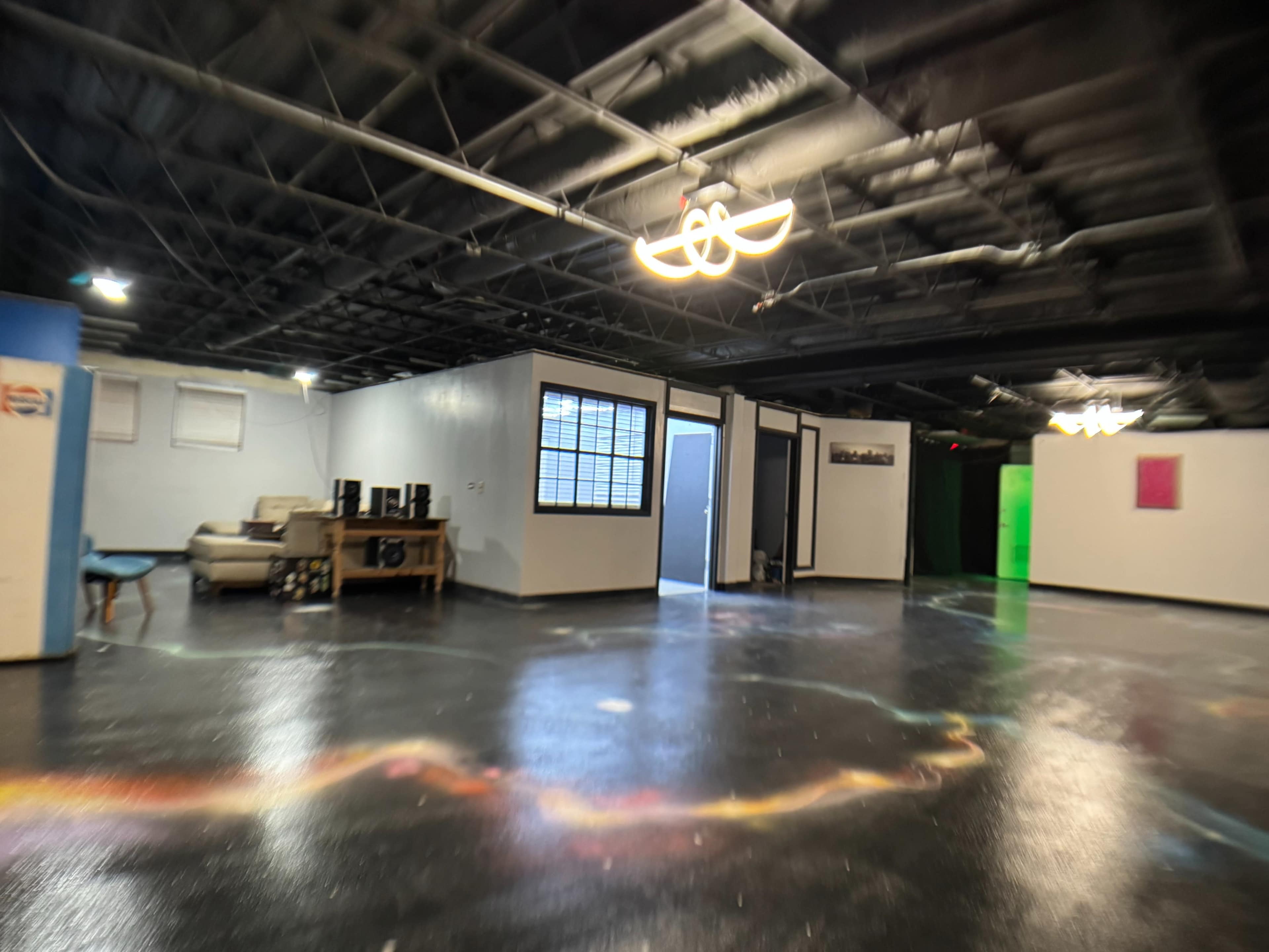 NEW CREATIVE FLEX SPACE IN PROTAGE PARK Image in Portage Park, chicago, IL
