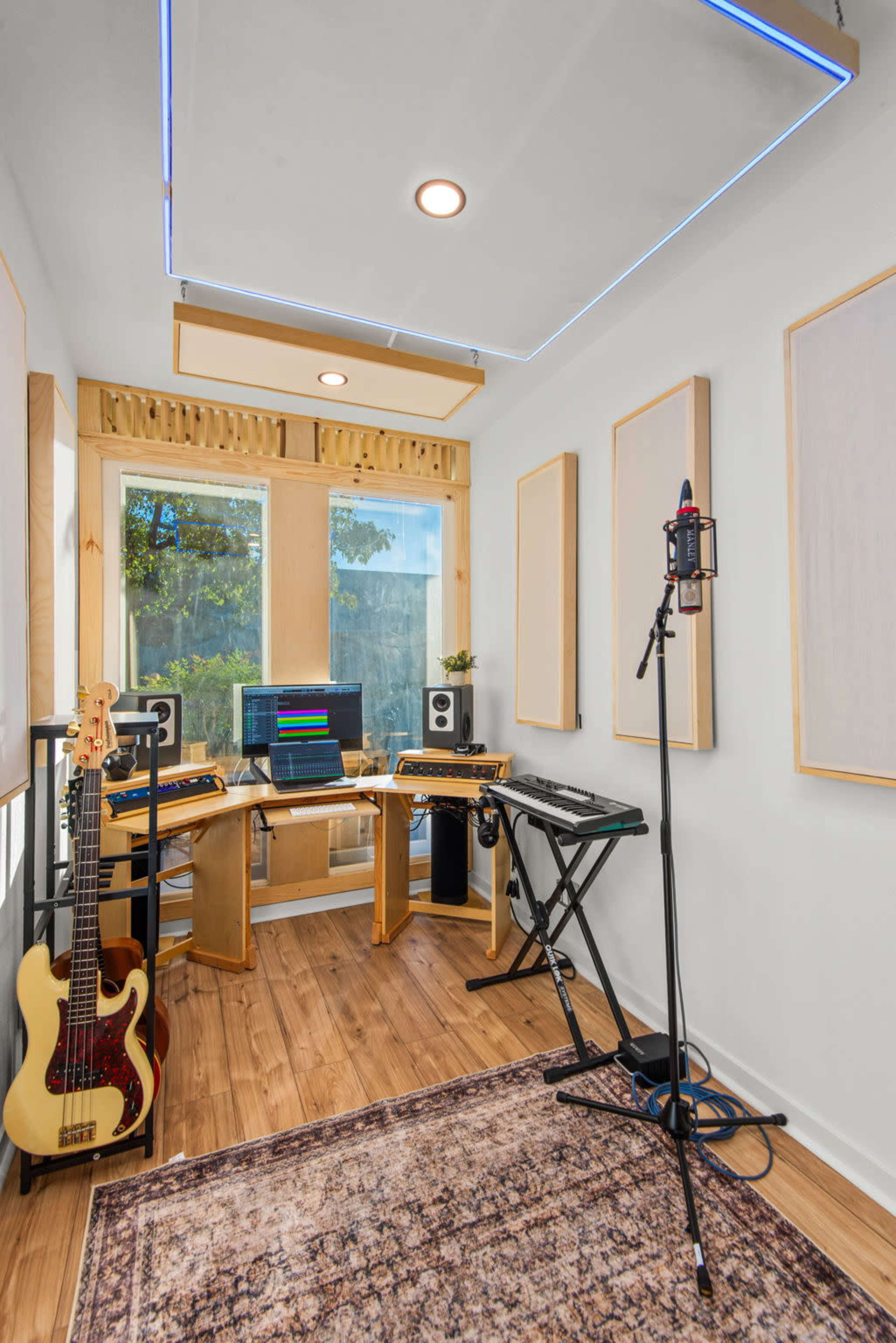Light-Filled Creative Recording Studio in Westlake Village Image in Westlake Village, Westlake Village, CA