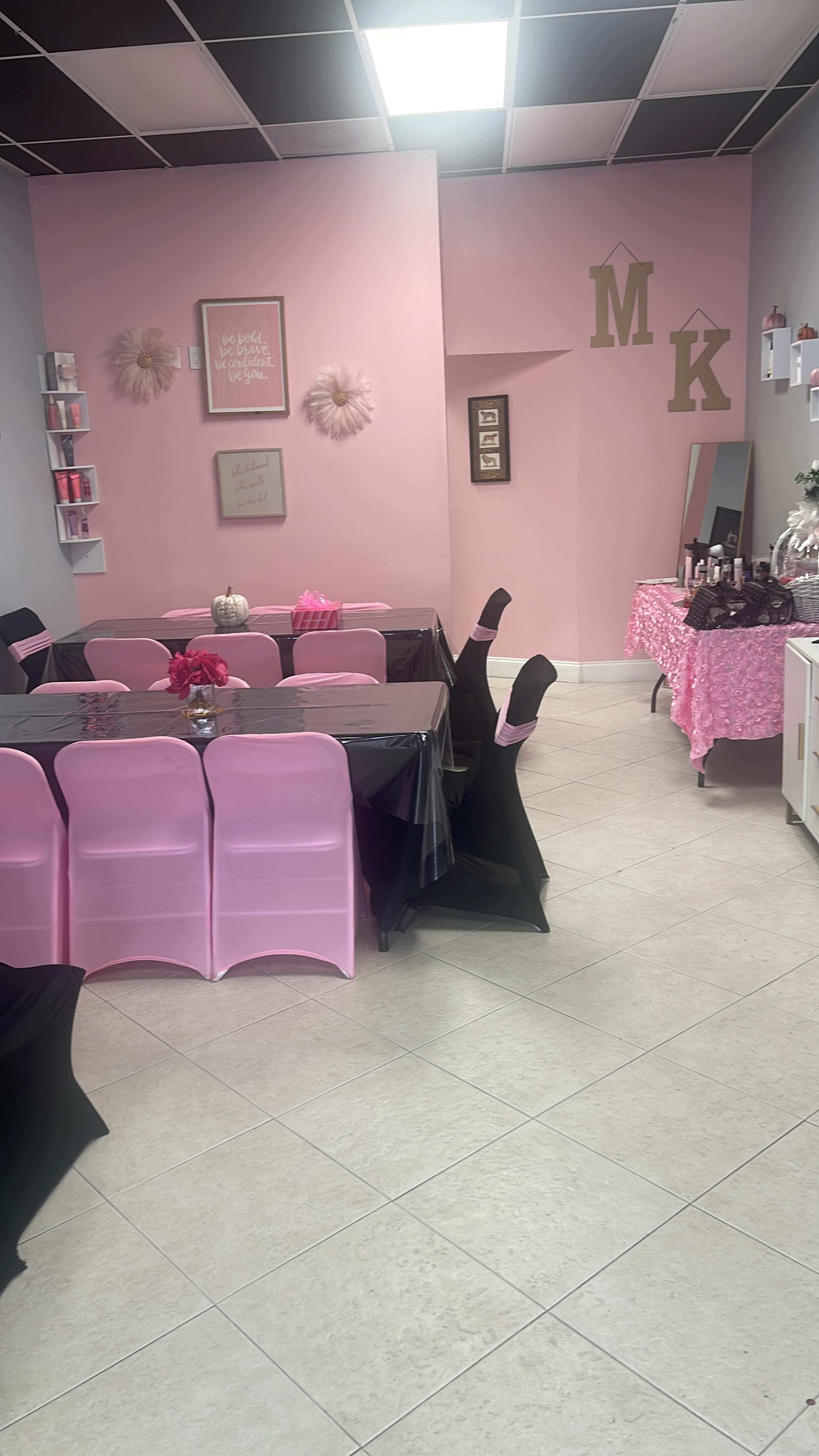 Elegant Rental Studio in Lauderhill for Meetings & Celebrations Image in Lauderhill, Lauderhill, FL