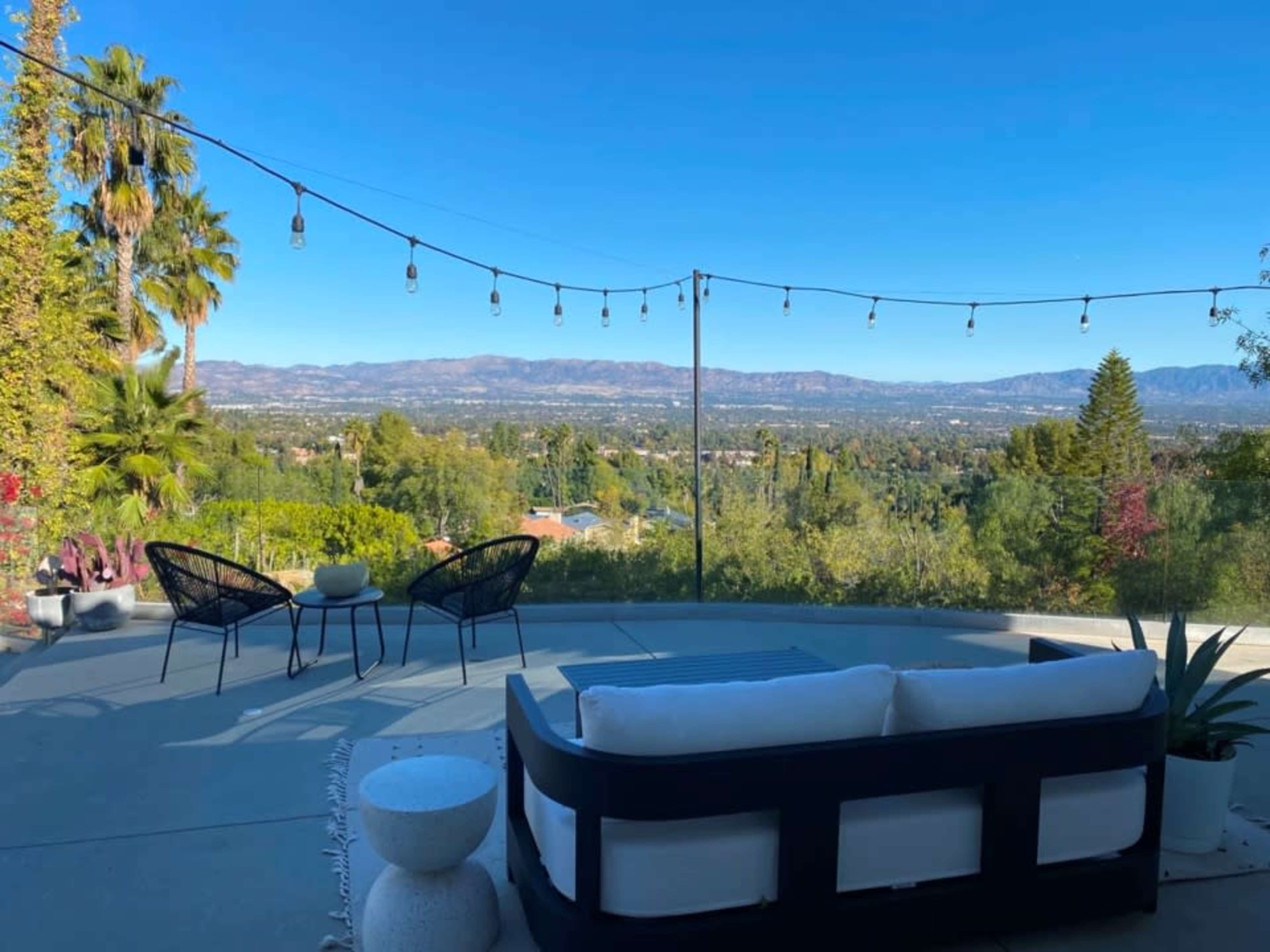 HAUS OF PALMS:  Bright and Airy Home with Breathtaking Views Image in Woodland Hills, Woodland Hills, CA