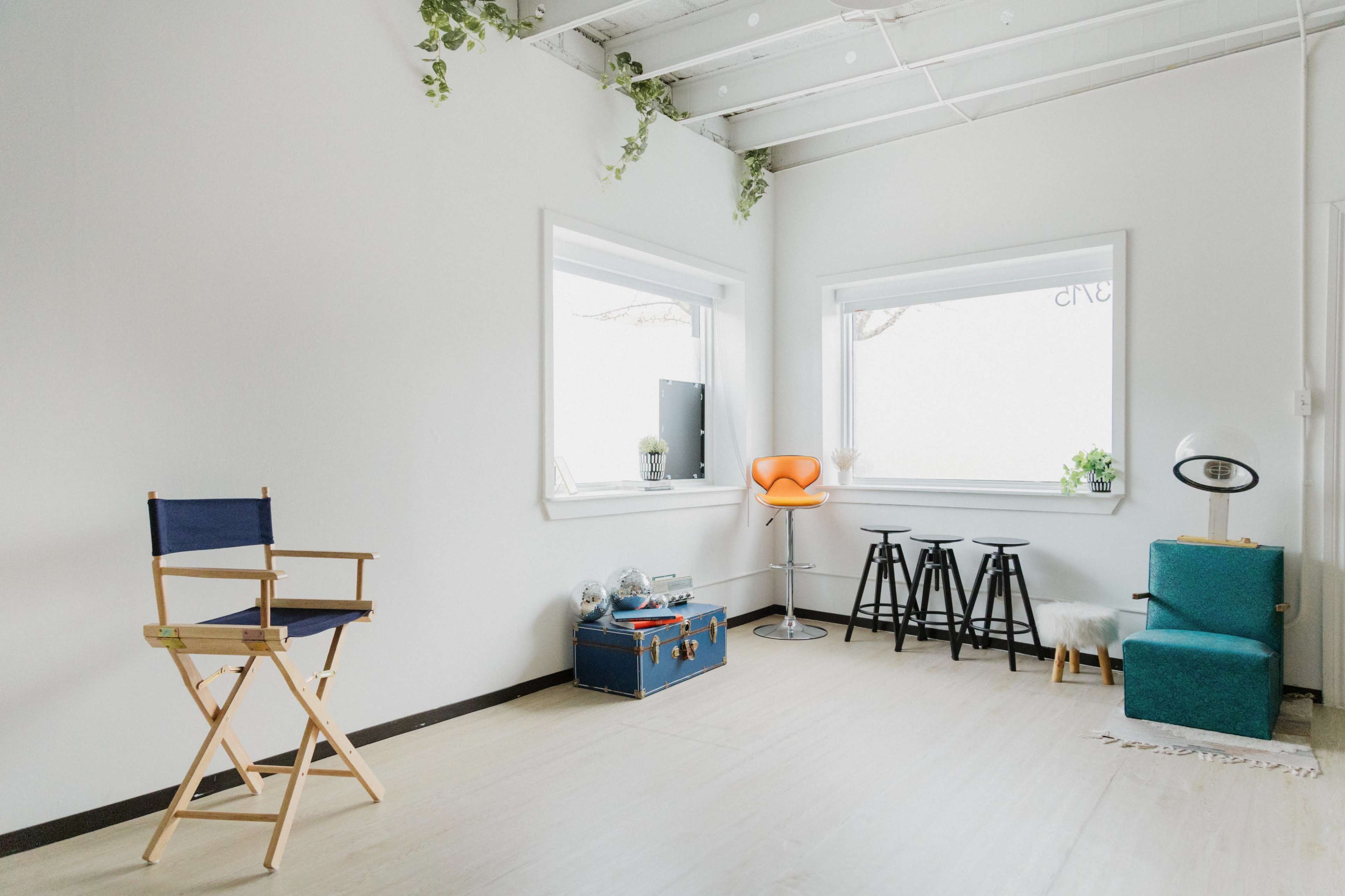 Retro Dallas Photo Studio with Industrial and Mid-Century Charm Image in South Dallas, Dallas, TX