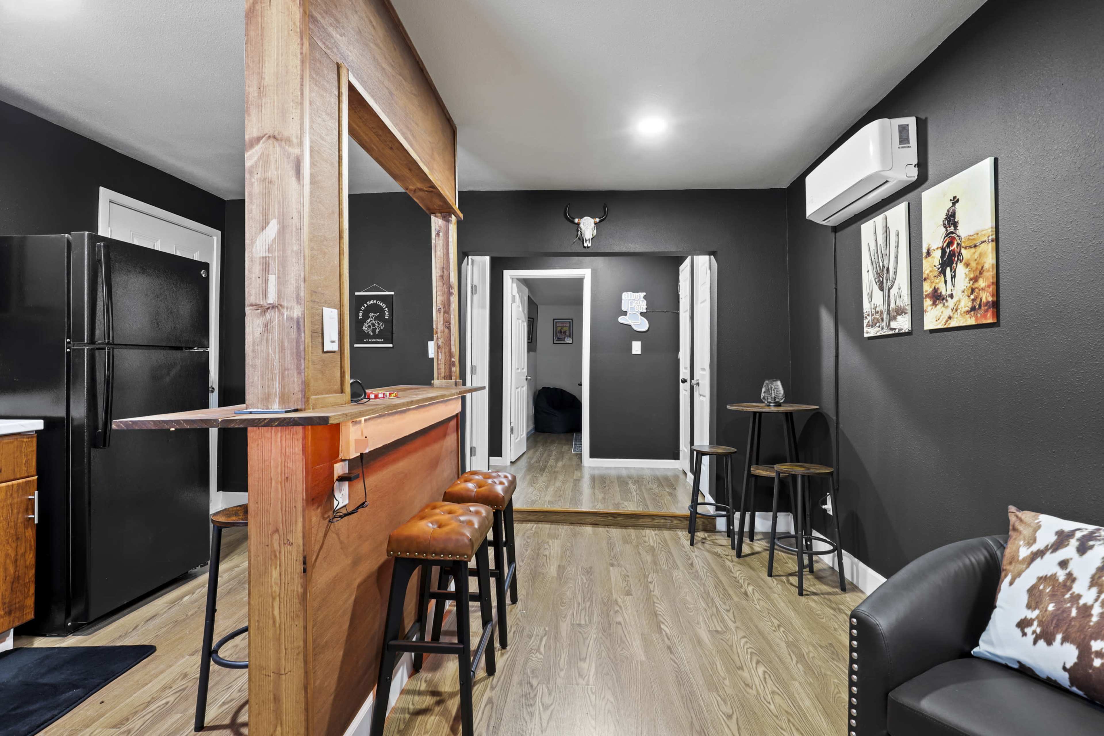 Western Vibes, Modern Style – Shoot, Create & Gather at Cowboy Manor Image in Five Points, San Antonio, TX