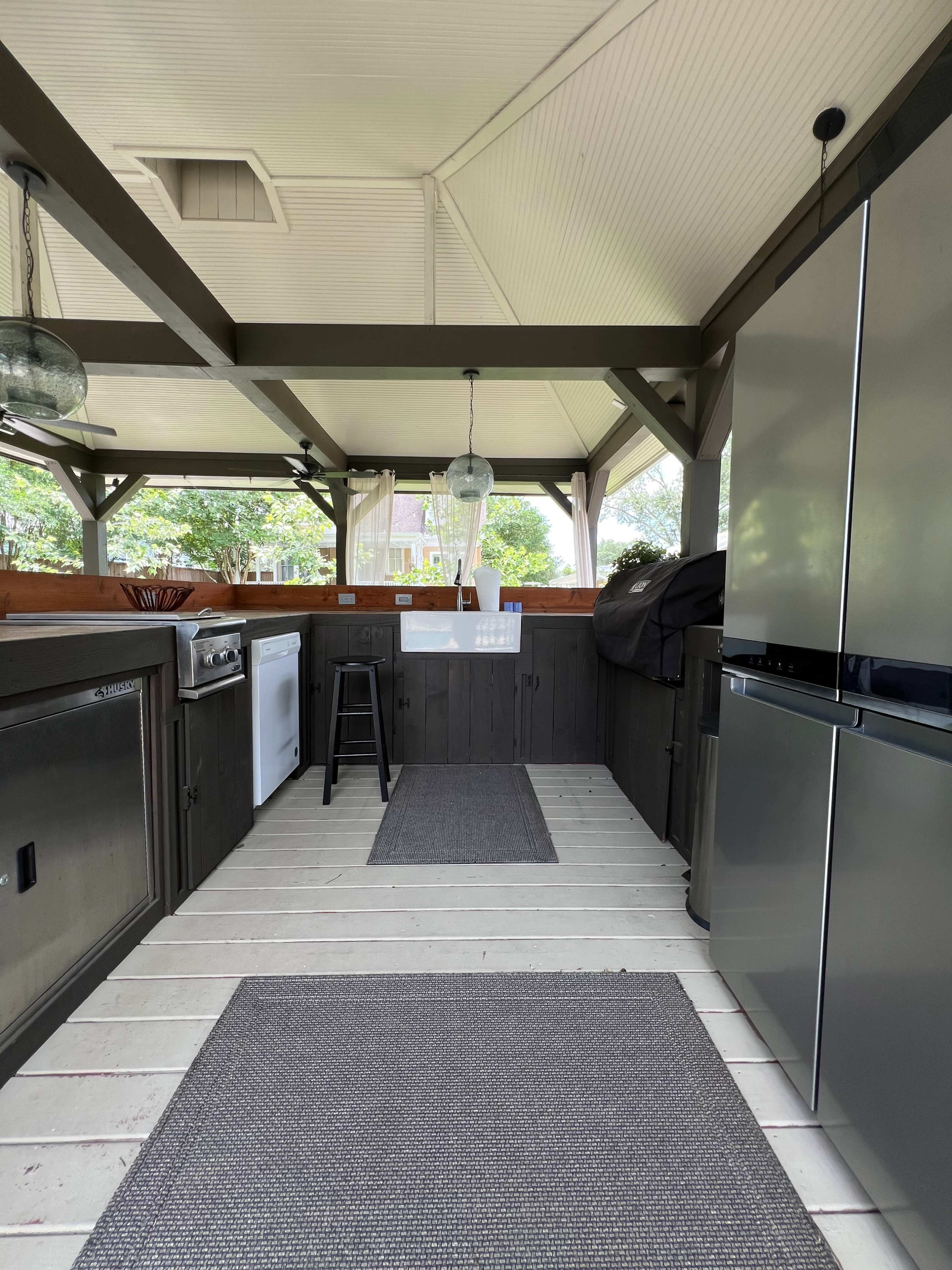 Pavilion with Outdoor Kitchen Image in Bellville, Bellville, TX