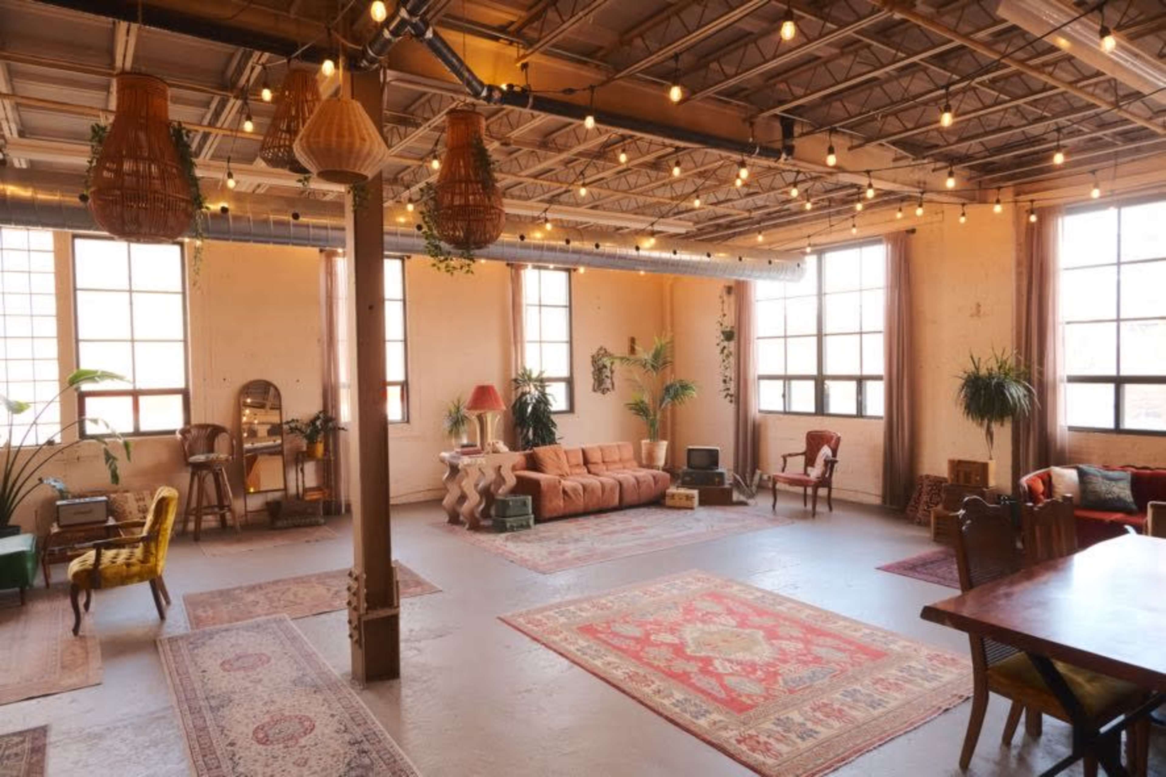 Cozy Industrial Loft Studio and Event Space Image in Dovercourt Village, Toronto, ON