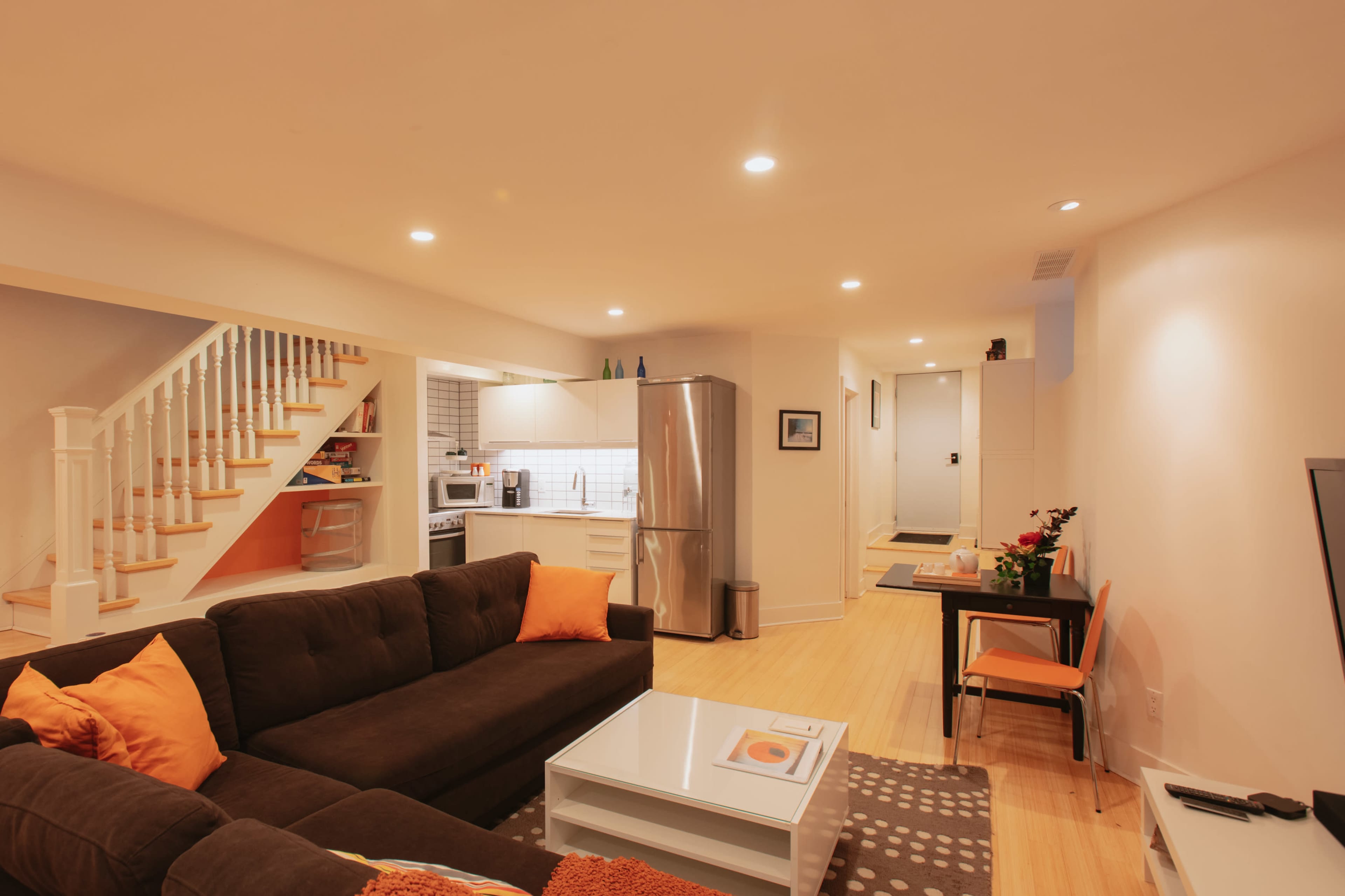 Trendy, Parkdale, Modern Open Concept Apartment Image in Parkdale, TORONTO, ONTARIO, ON