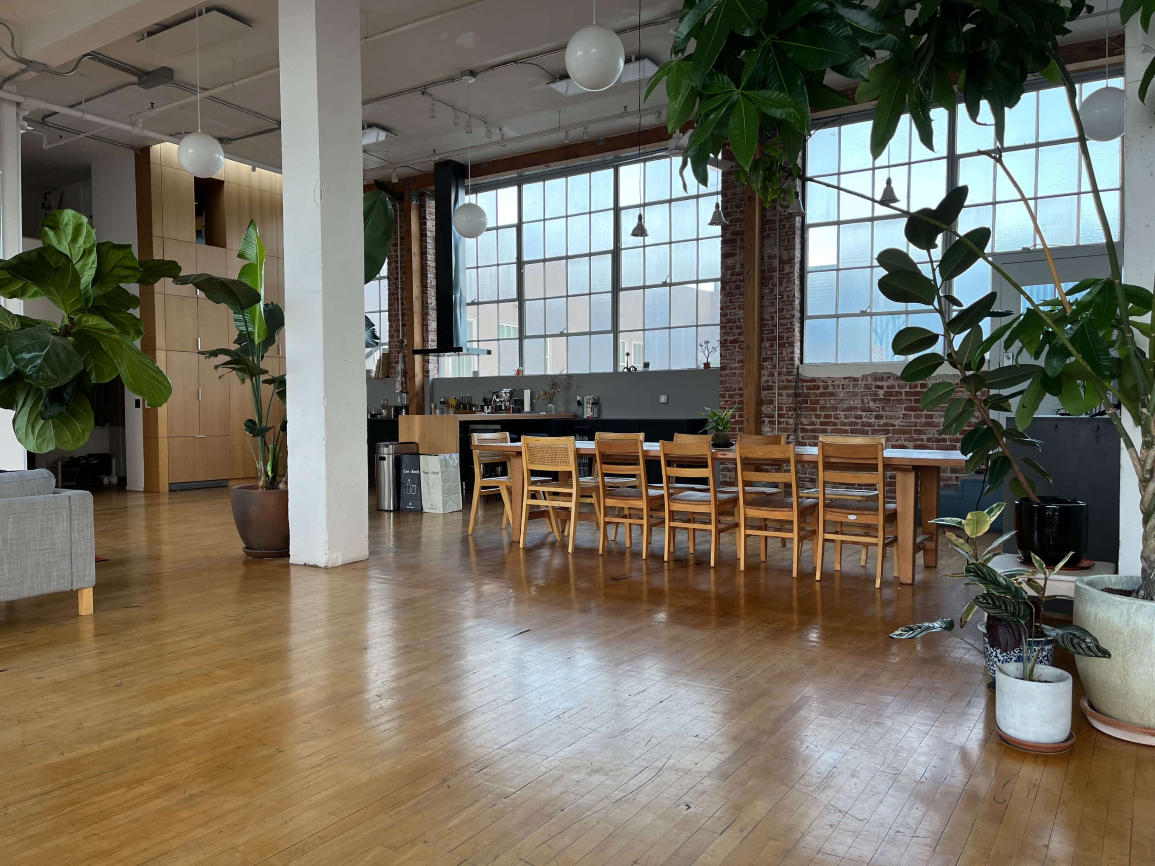 Light filled Open & Spacious 1920's Warehouse Image in Ralph Bunche, Oakland, CA