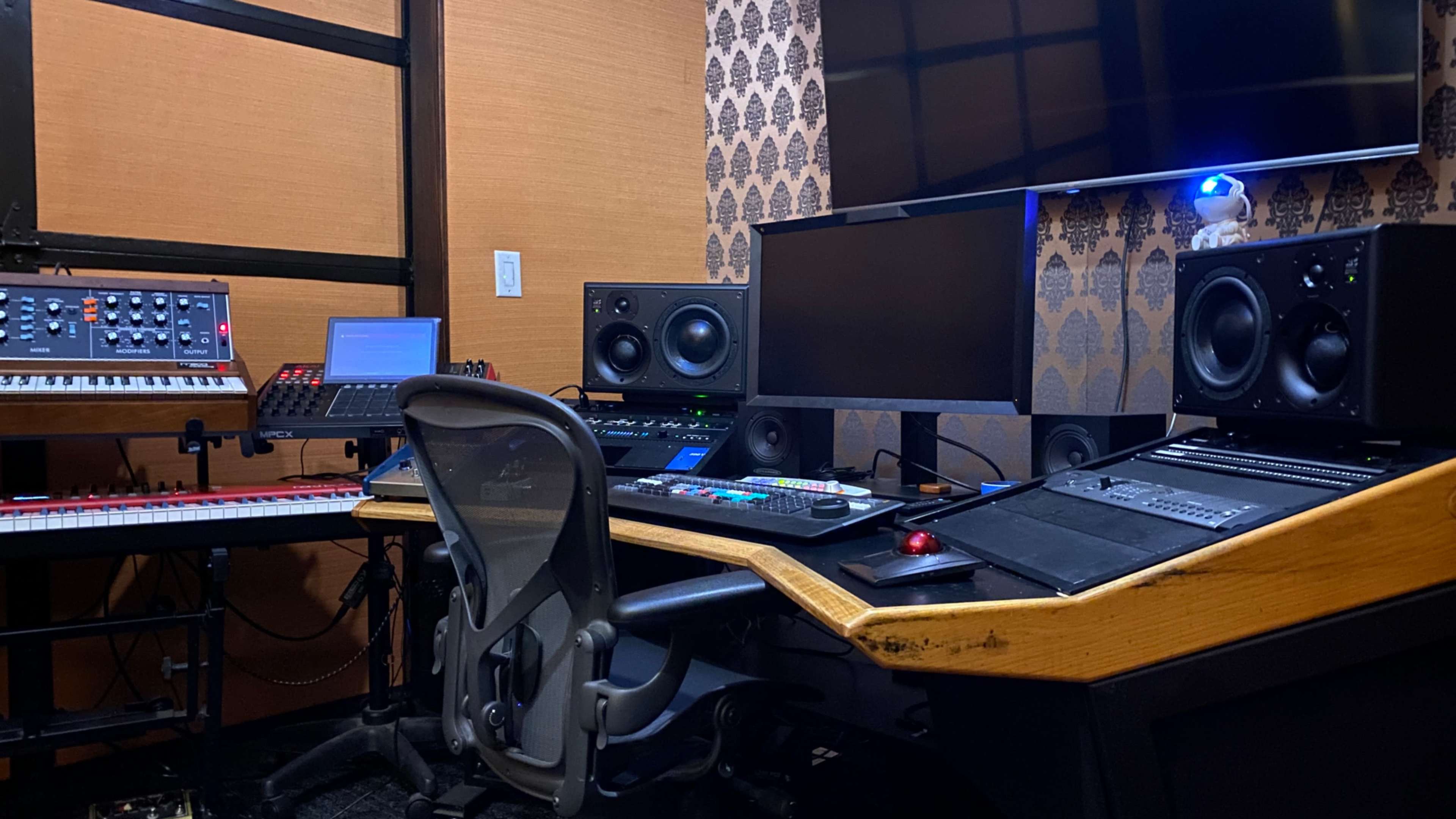 Studio Room for Music Production & Post-production Image in North Hollywood, Los Angeles, CA