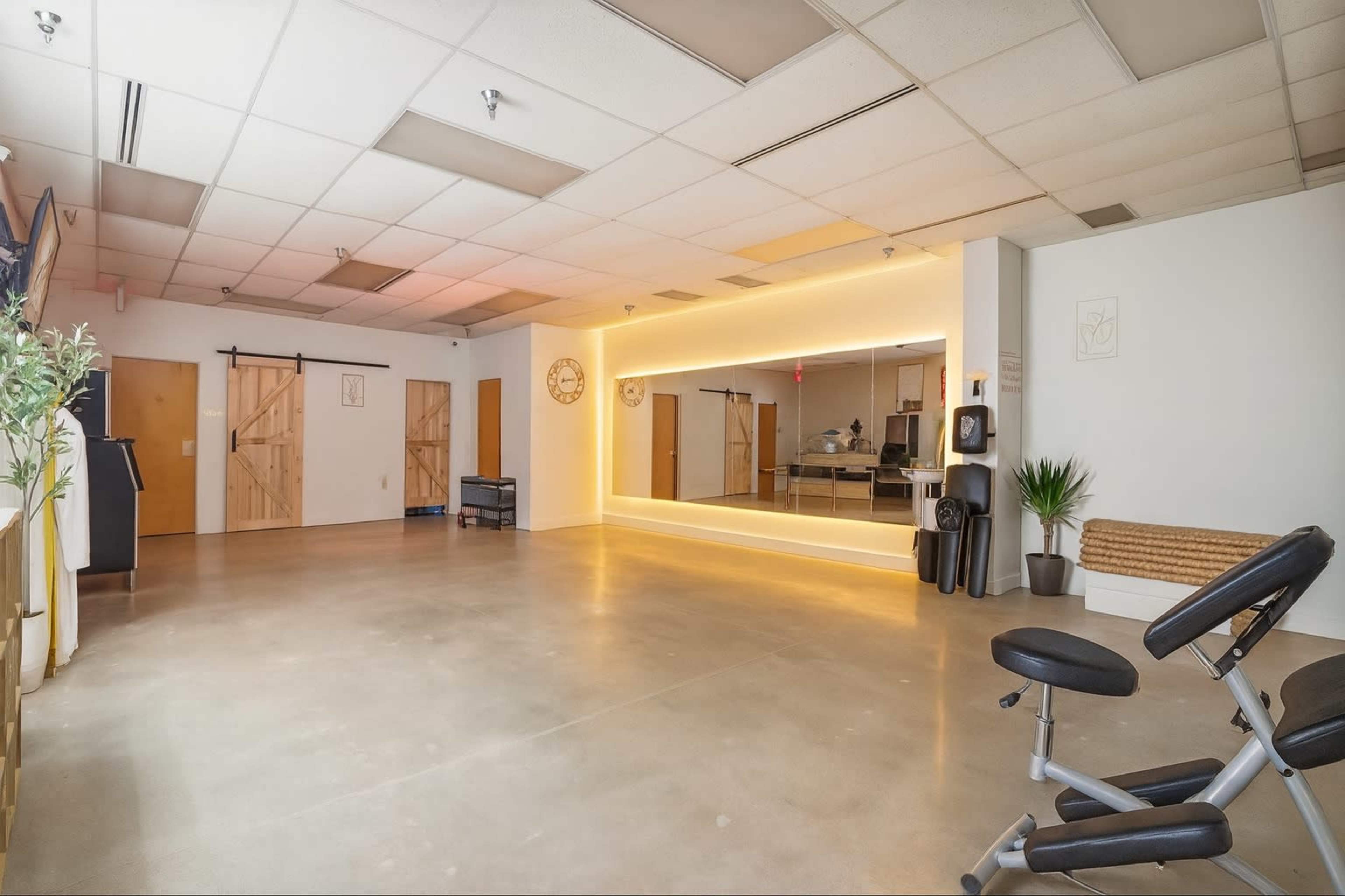 Tranquil Wellness & Content Studio with LED Mirror Wall in Lanham Image in Glenn Dale, Lanham, MD