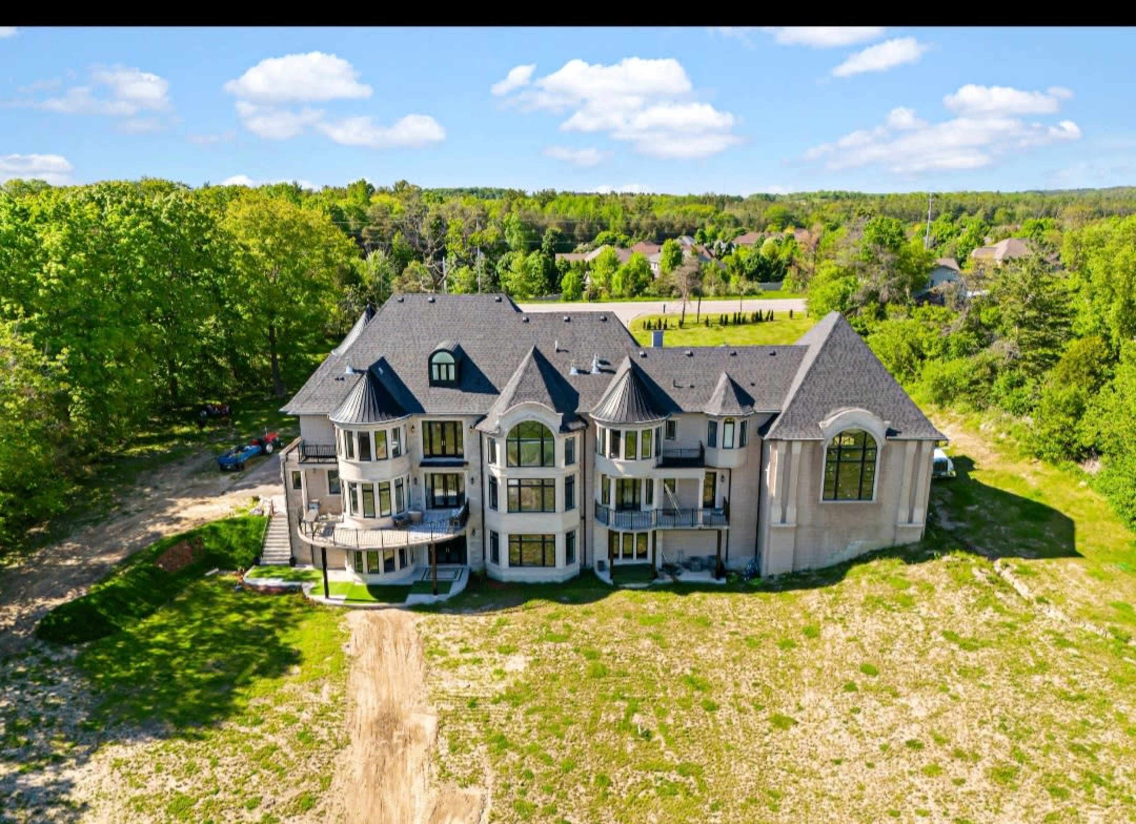 Country Setting with gorgeous backdrop 30mins to the GTA Image in Uxbridge, Uxbridge, ON