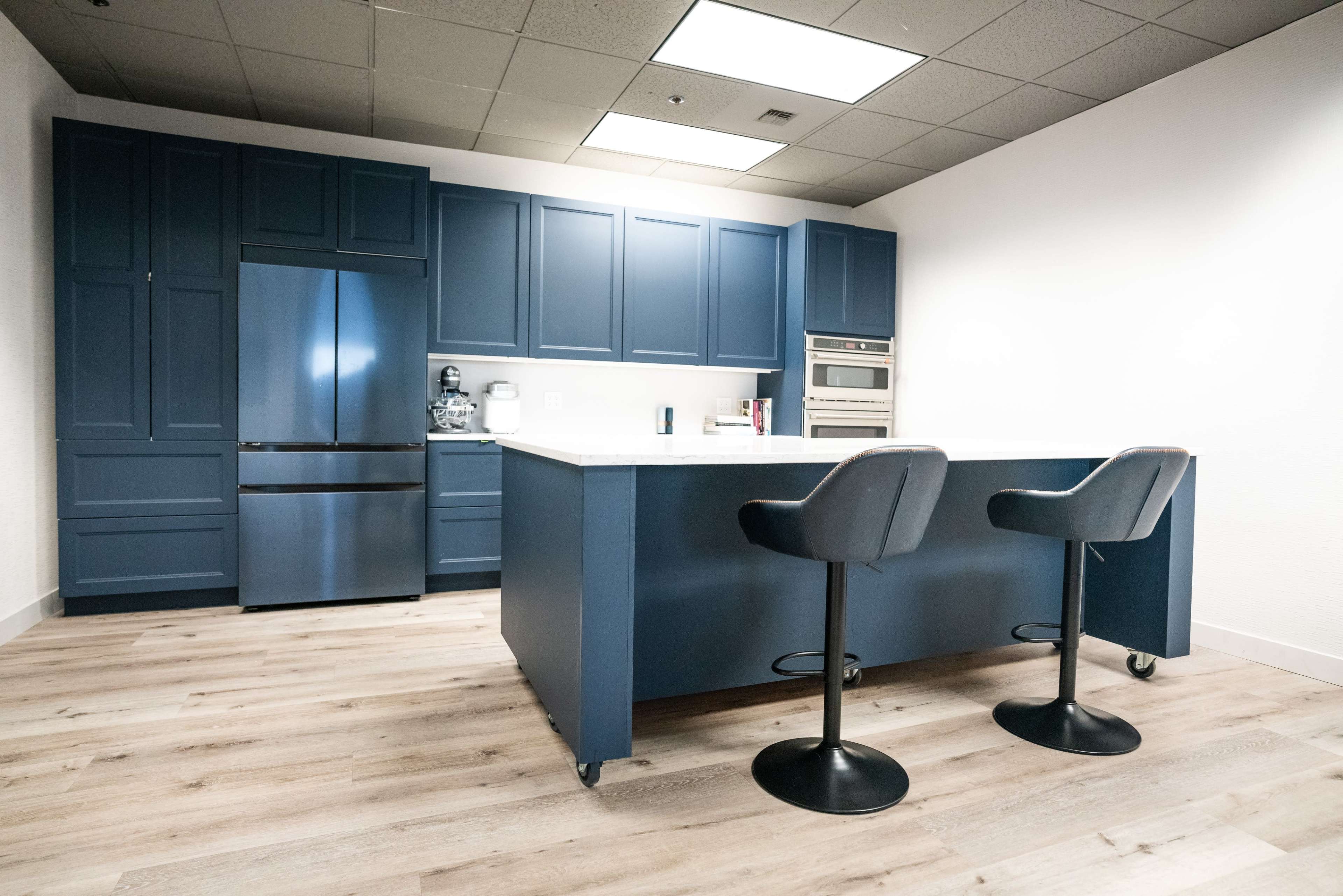 *NEW* Beautiful Kitchen Studio Equipped for Live Streams, Podcasts and Filming with Scenic Views in the heart of Fishermen's Terminal Image in Interbay, Seattle, WA