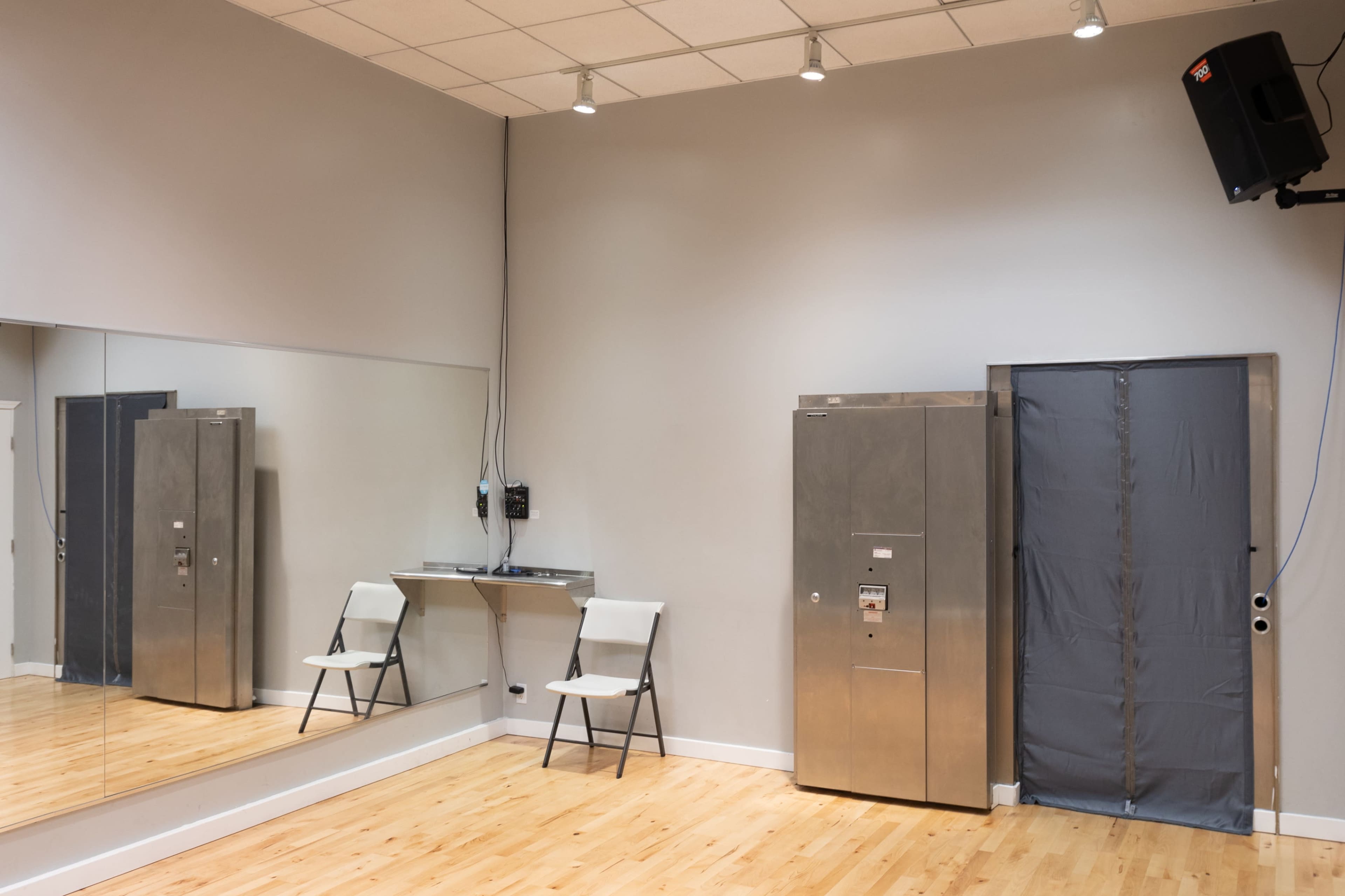 Aesthetic Dance, Fitness, Yoga Studio Image in Sherman Oaks, Los Angeles, CA