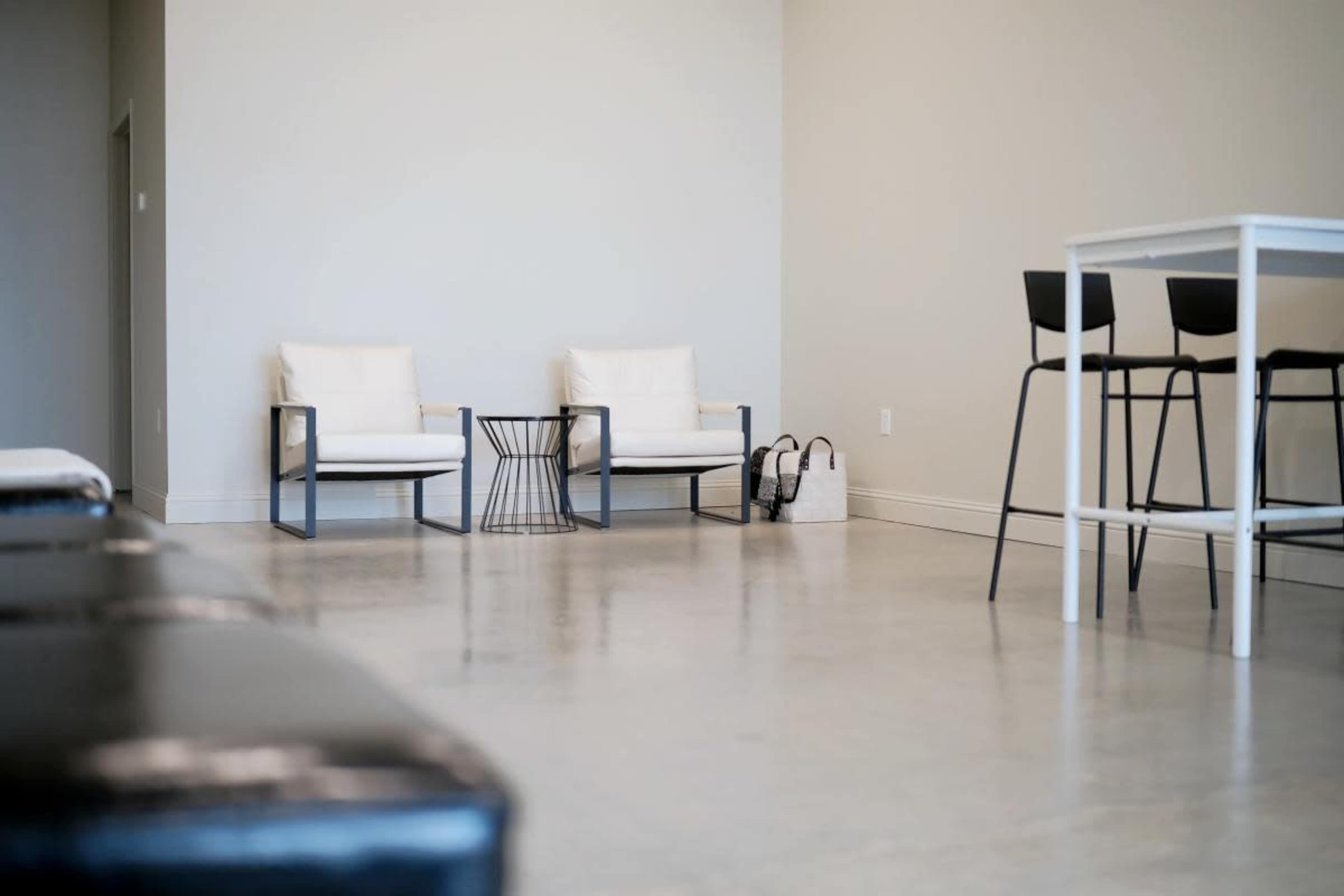 Airy Elegance:  Modern Loft Studio Event Space for Creatives Image in Northwest Carrollton, Carrollton, TX
