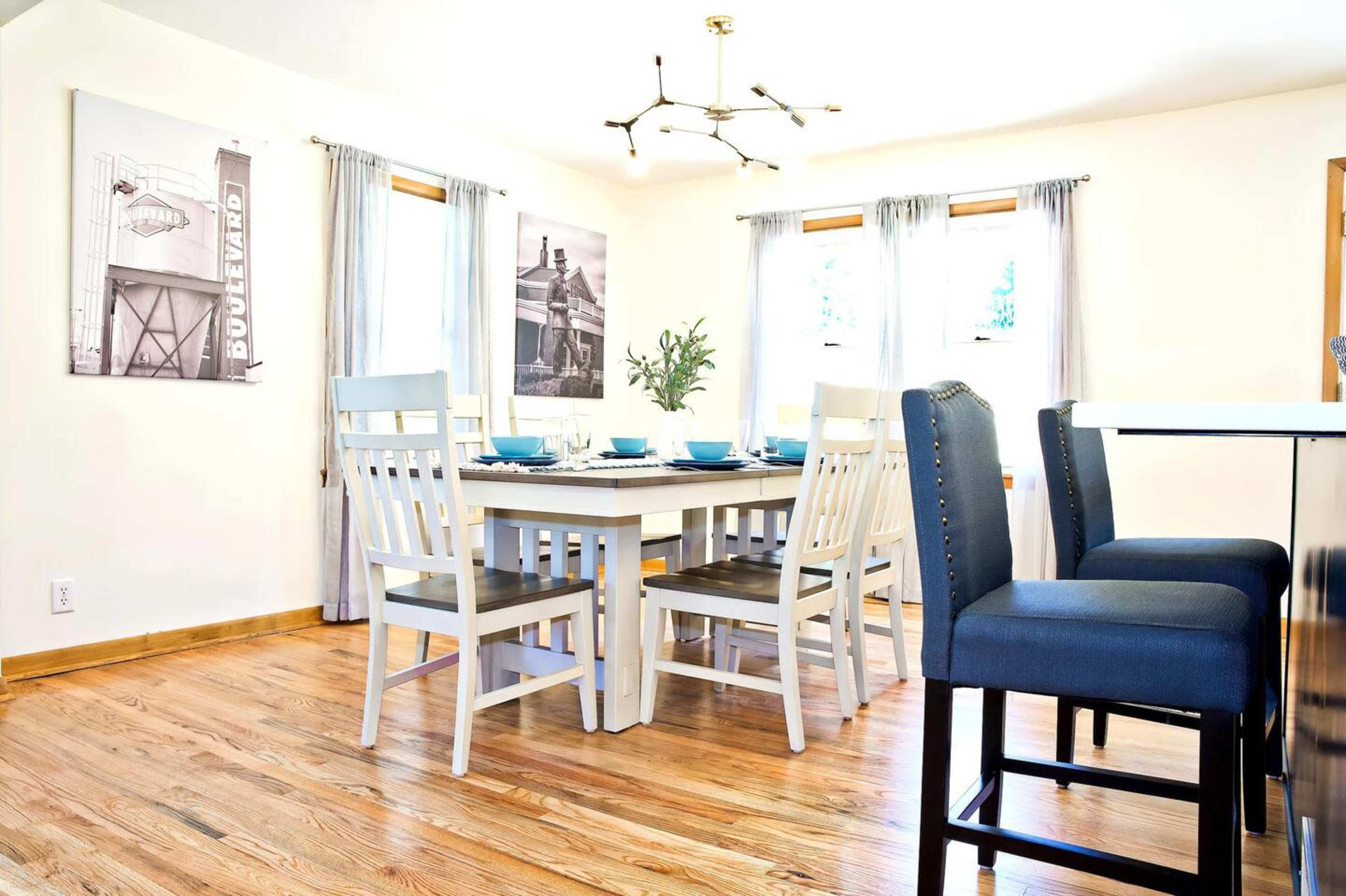 Unique 5 Bedroom Home in the Heart of Kansas City! Image in Pendleton Heights, Kansas City, MO