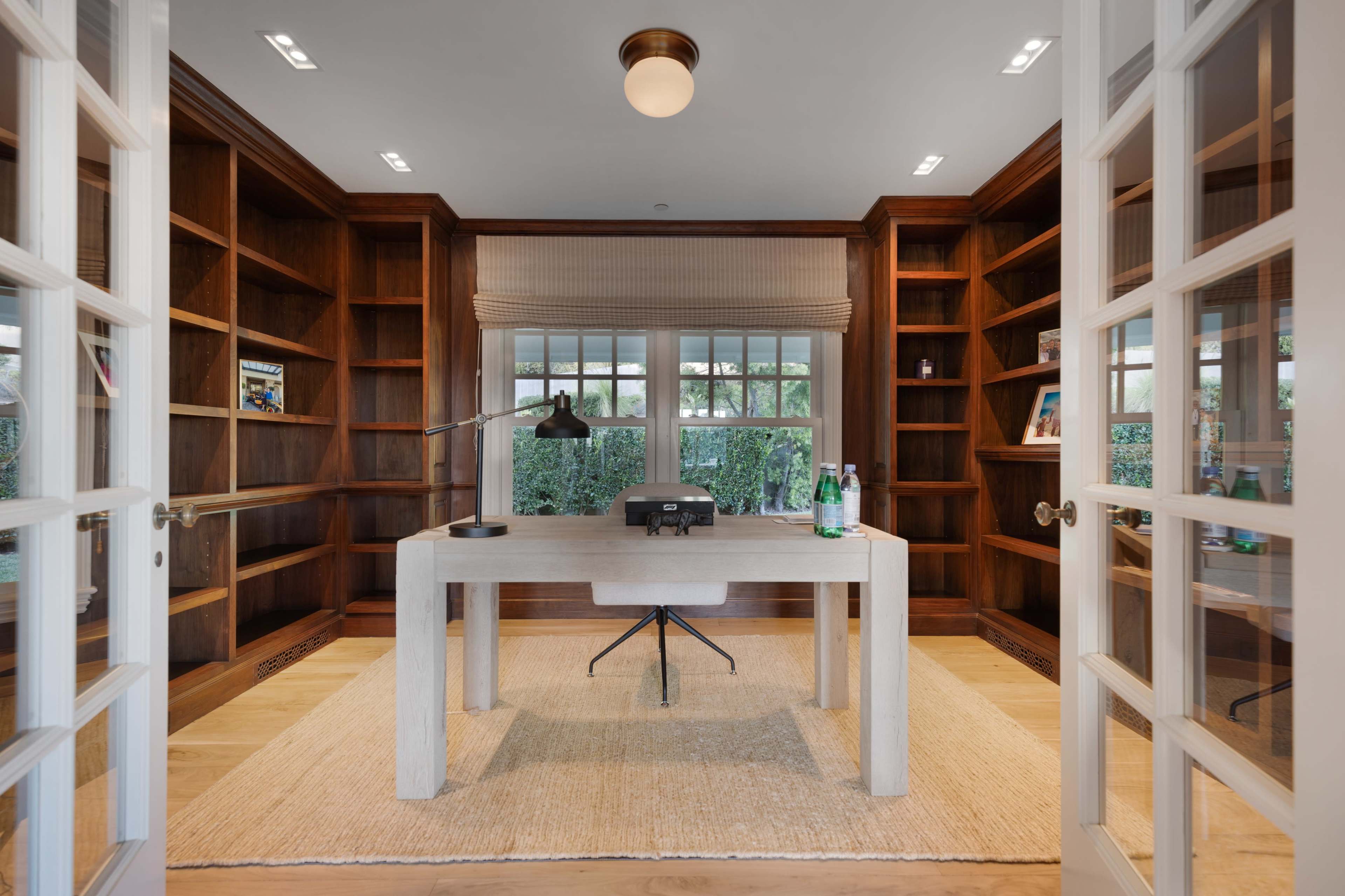 STRADELLA HIDEAWAY WHITEWOOD VERANDA Image in Bel Air, Los Angeles, CA