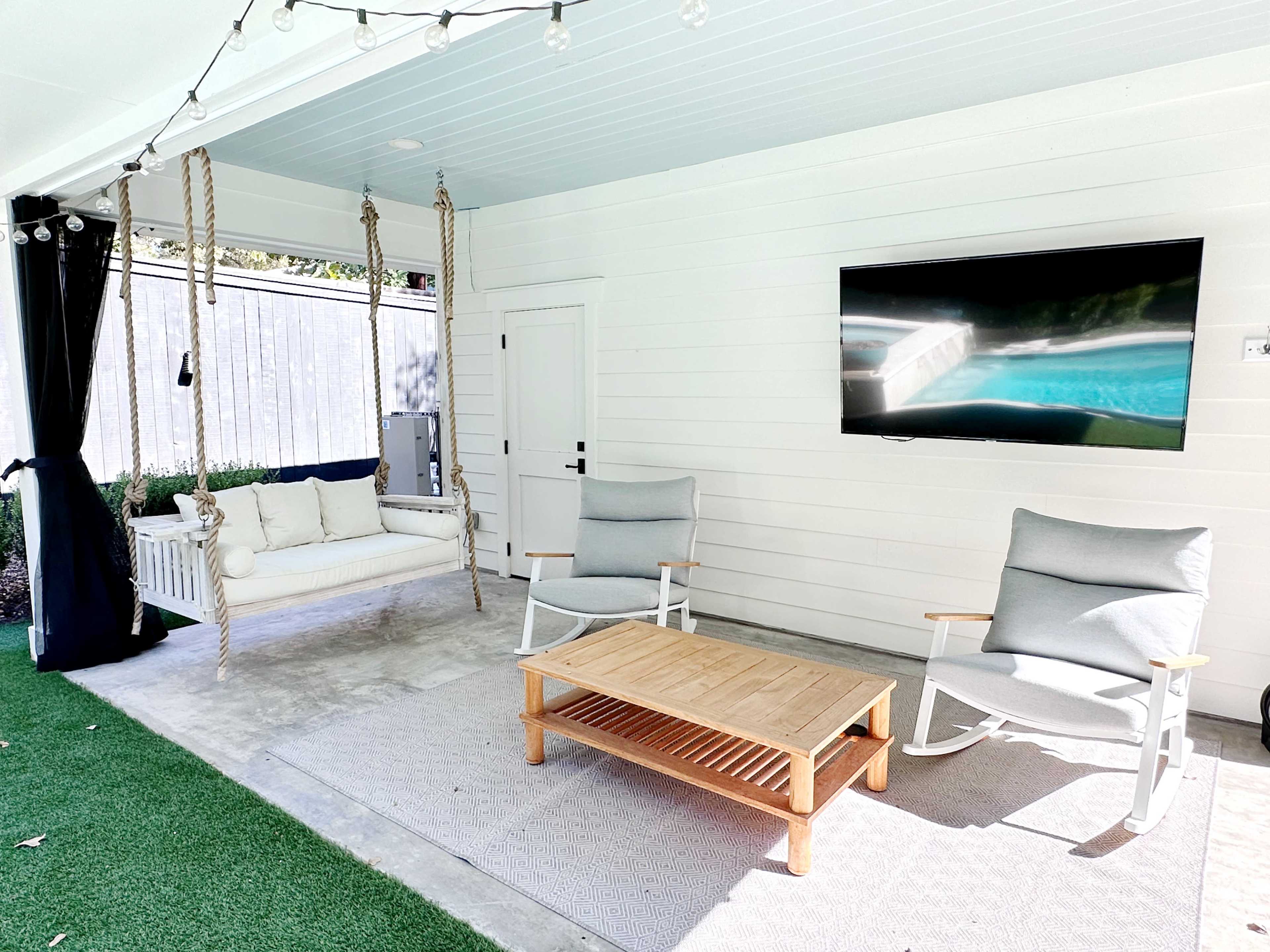 Light-Filled Modern Farmhouse with Amazing Pool + Yard in Tarrytown Image in Tarrytown, AUSTIN, TX