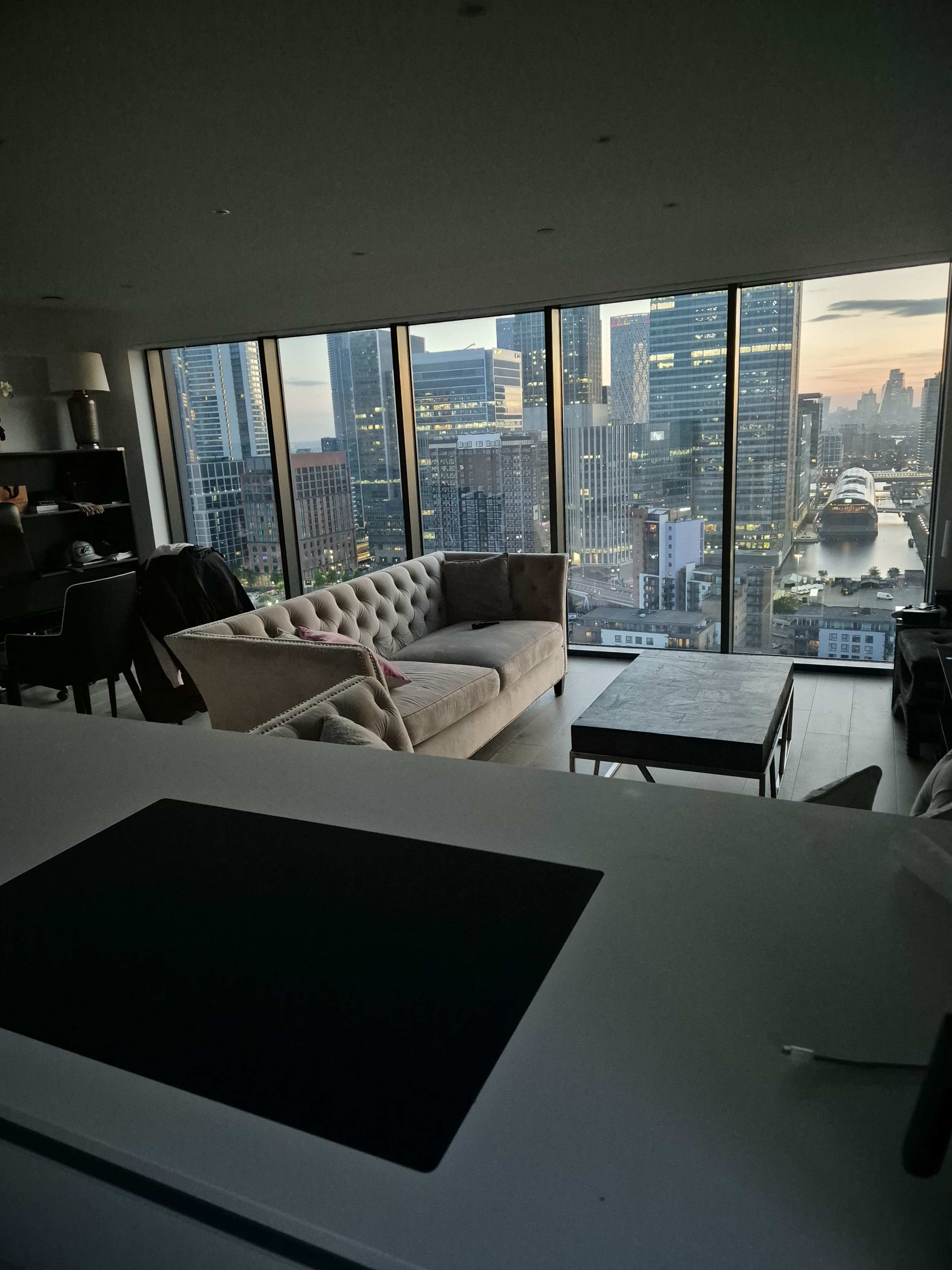 Canary Wharf Penthouse + Roof Garden STUNNING VIEWS Image in Poplar, London, ENG