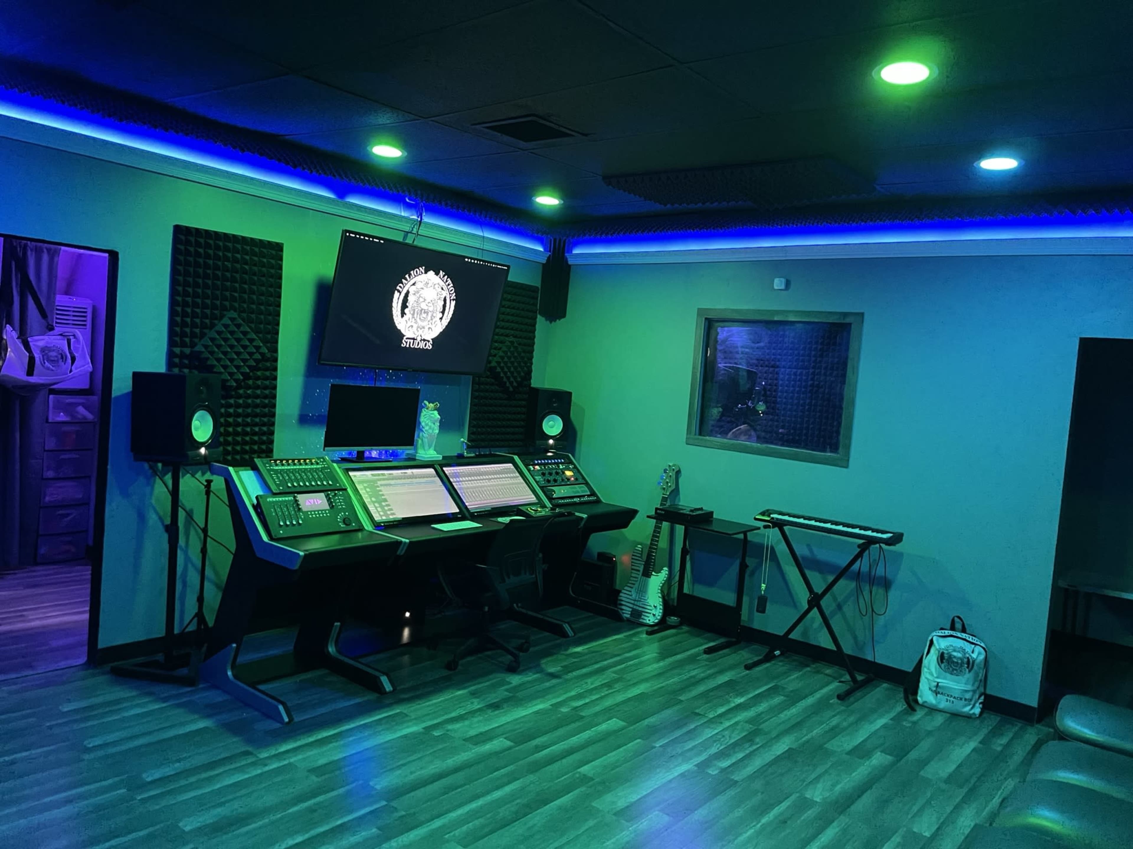 Recording Studio Rated Best In The City Image in Oak Park, Oak Park, MI