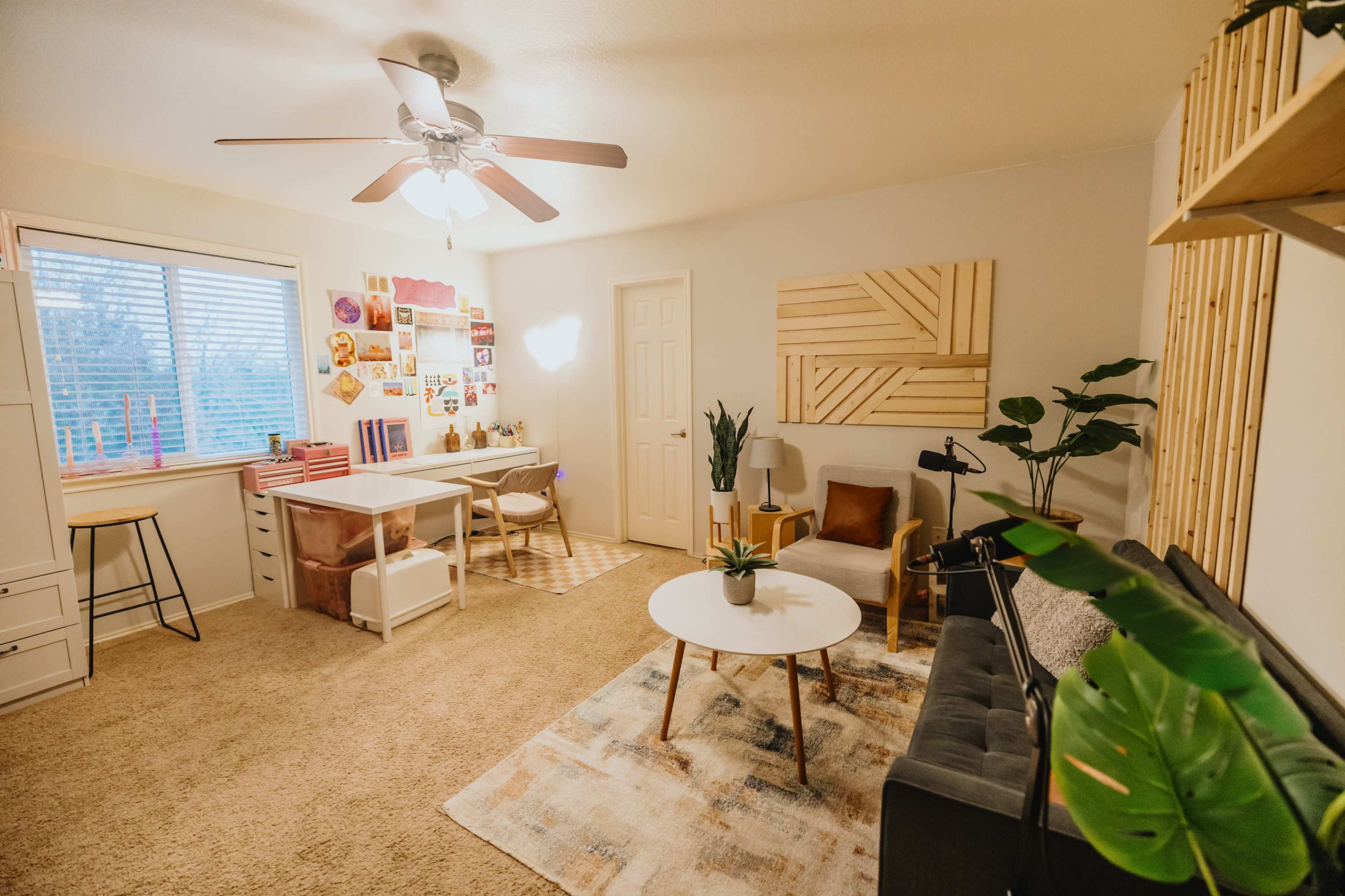 Fun Multipurpose Photo / Podcast Studio off Riverside in South Austin Image in Montopolis, Austin, TX