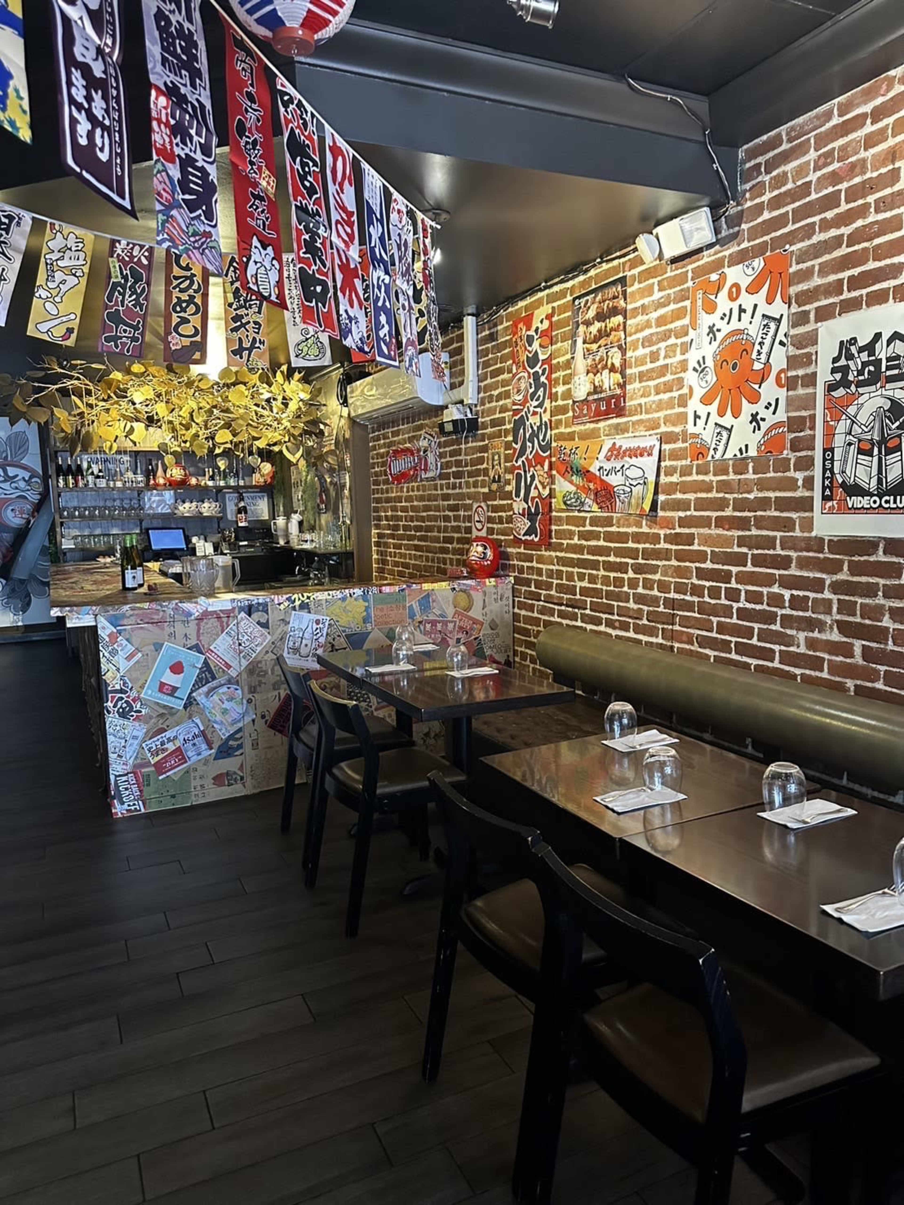 Main Street fun and glamours Resturant Image in Huntington, Huntington, NY