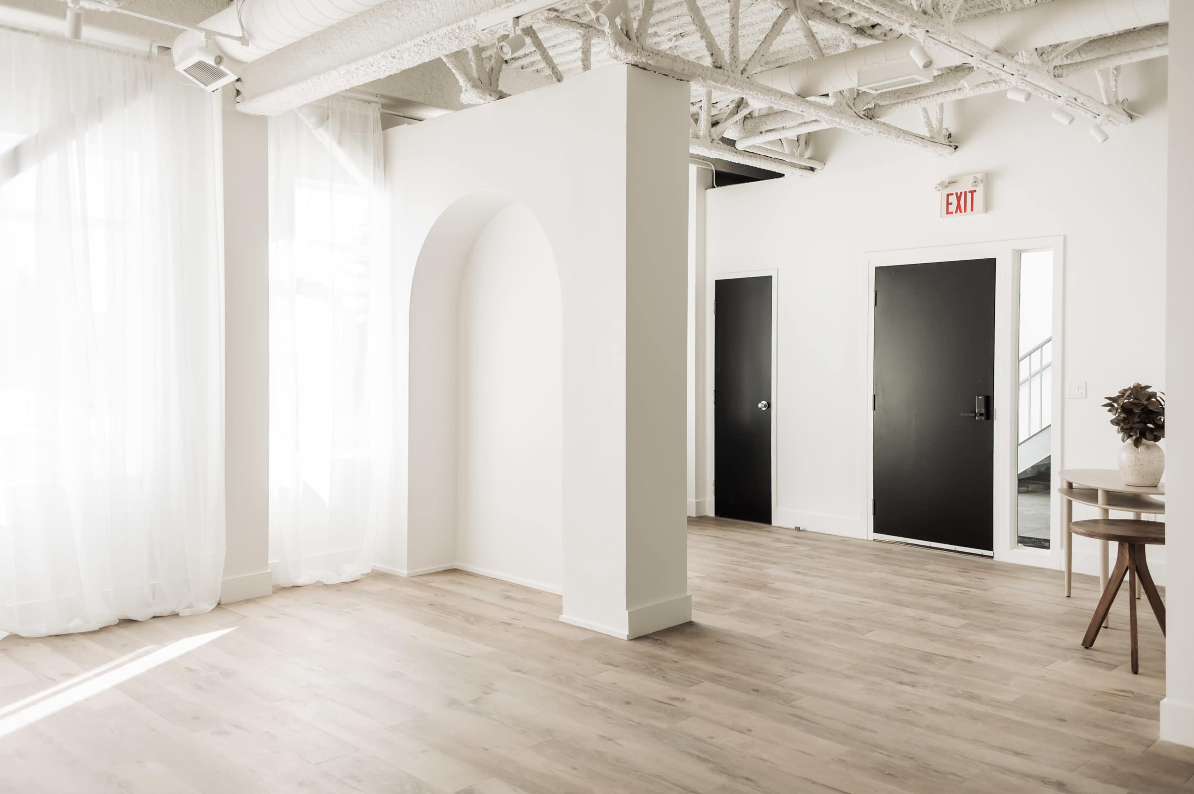 Natural Light Editorial Studio in Ottawa Image in Glen Cairn, Kanata, ON