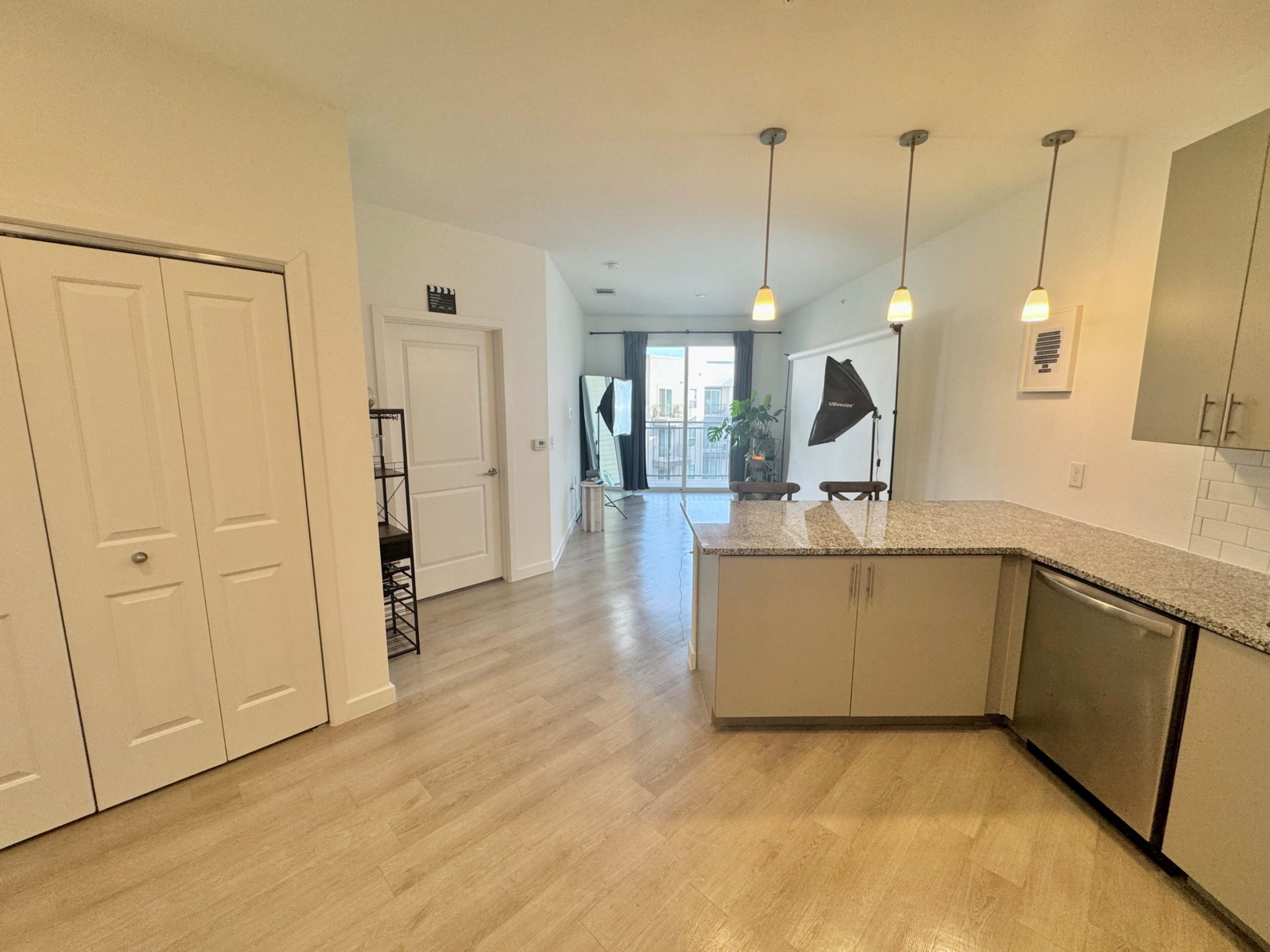 Chic Studio Space at the Edge of Allen & Plano – Perfect for Creative Gatherings & Photoshoots Image in Allen, Allen, TX