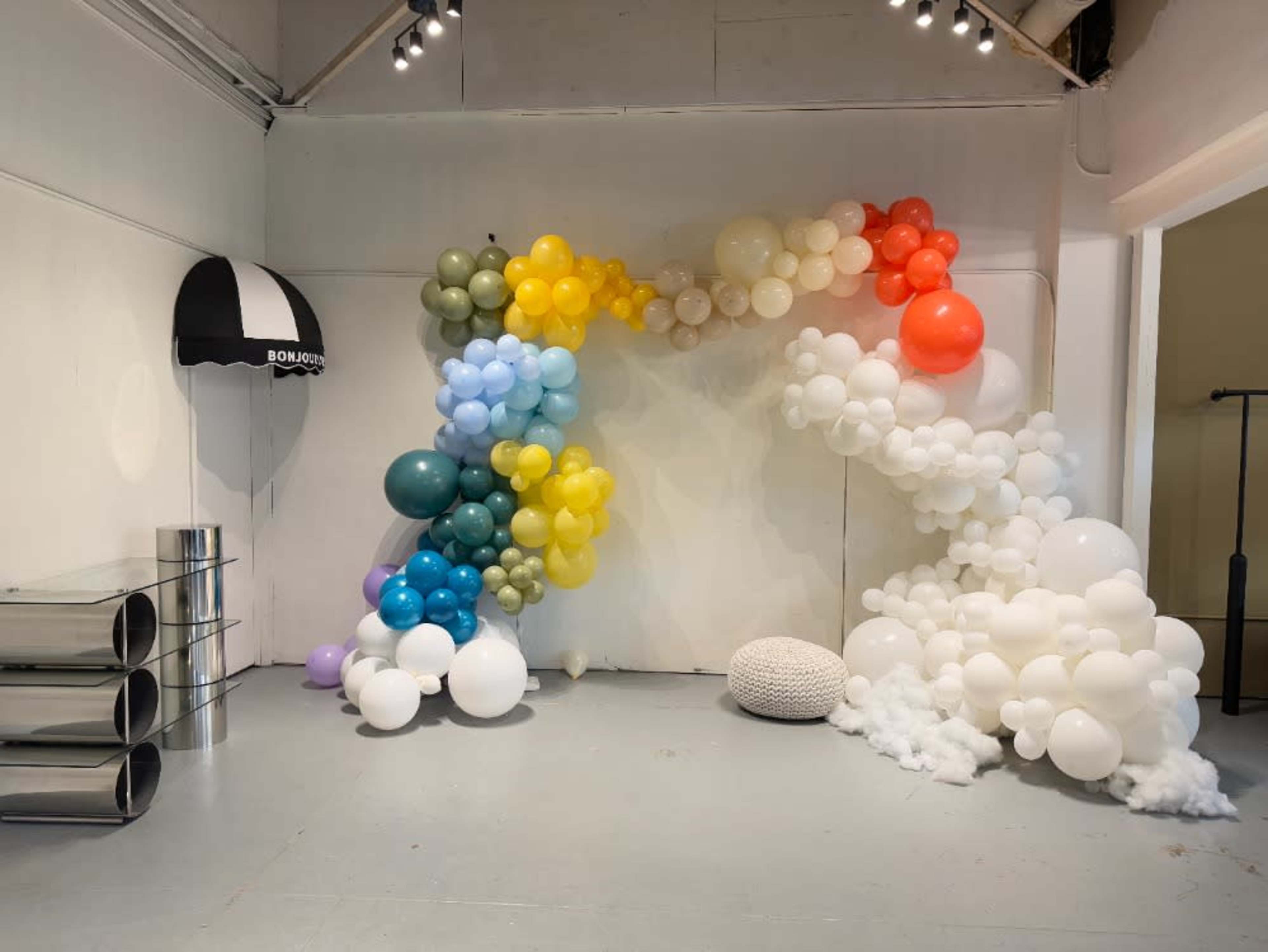 Balloon Garland Set up