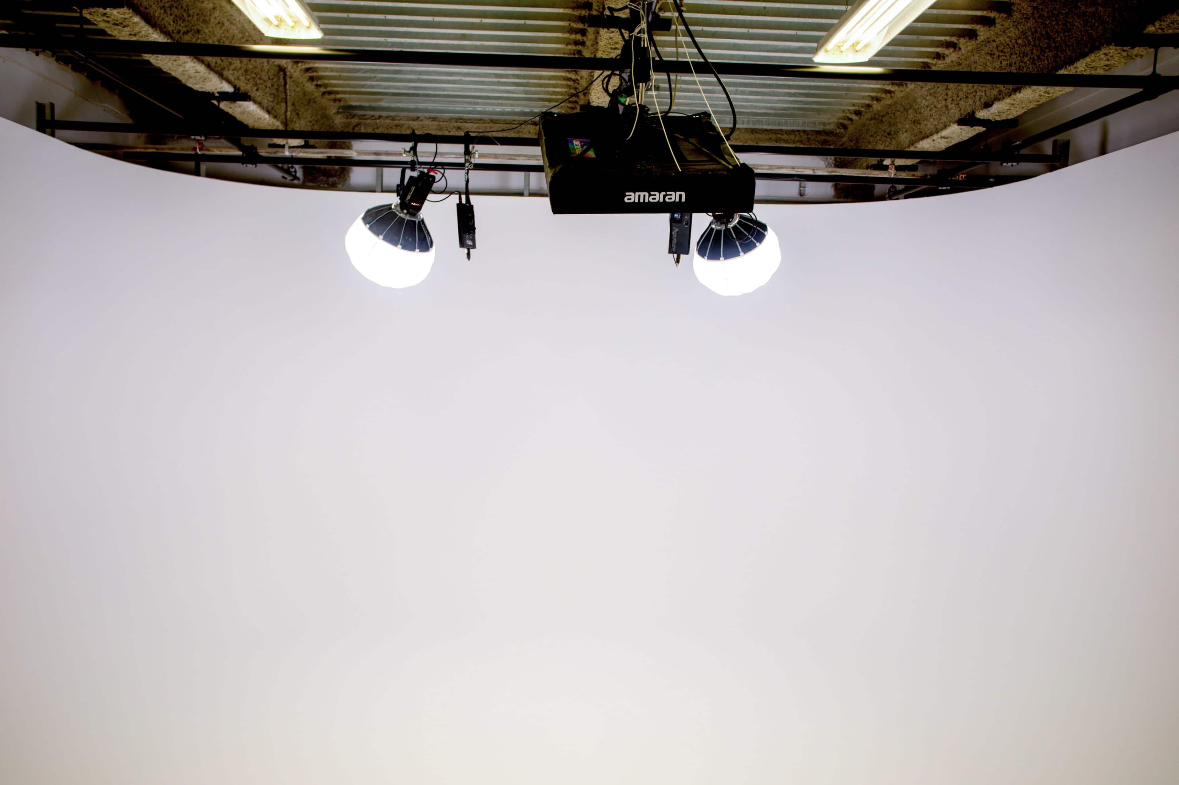 3 Sided Cyclorama Wall Image in Burnaby, Burnaby, BC