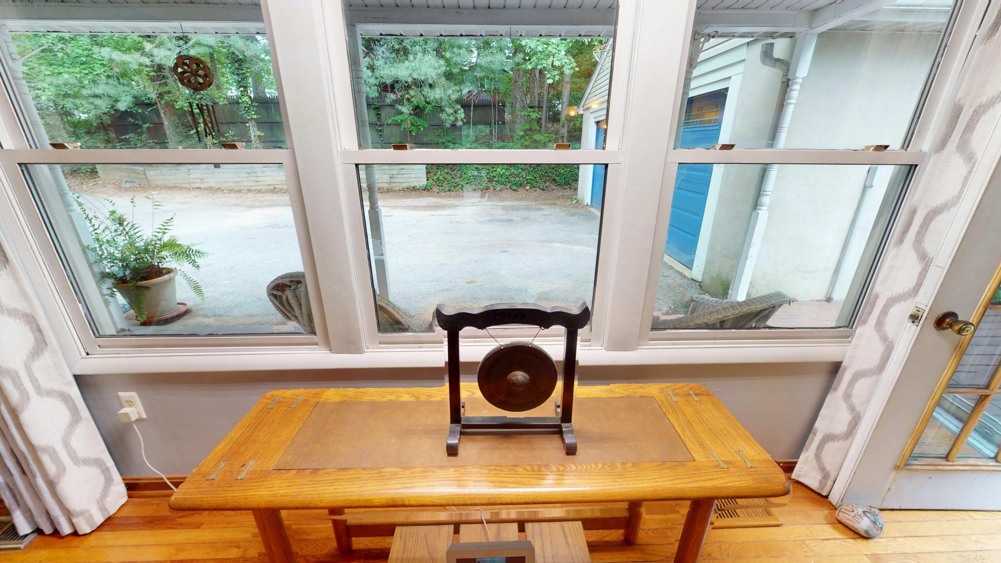 Bright Suburban Home for Content Creation & Intimate Events Image in Clinton, Clinton, MD