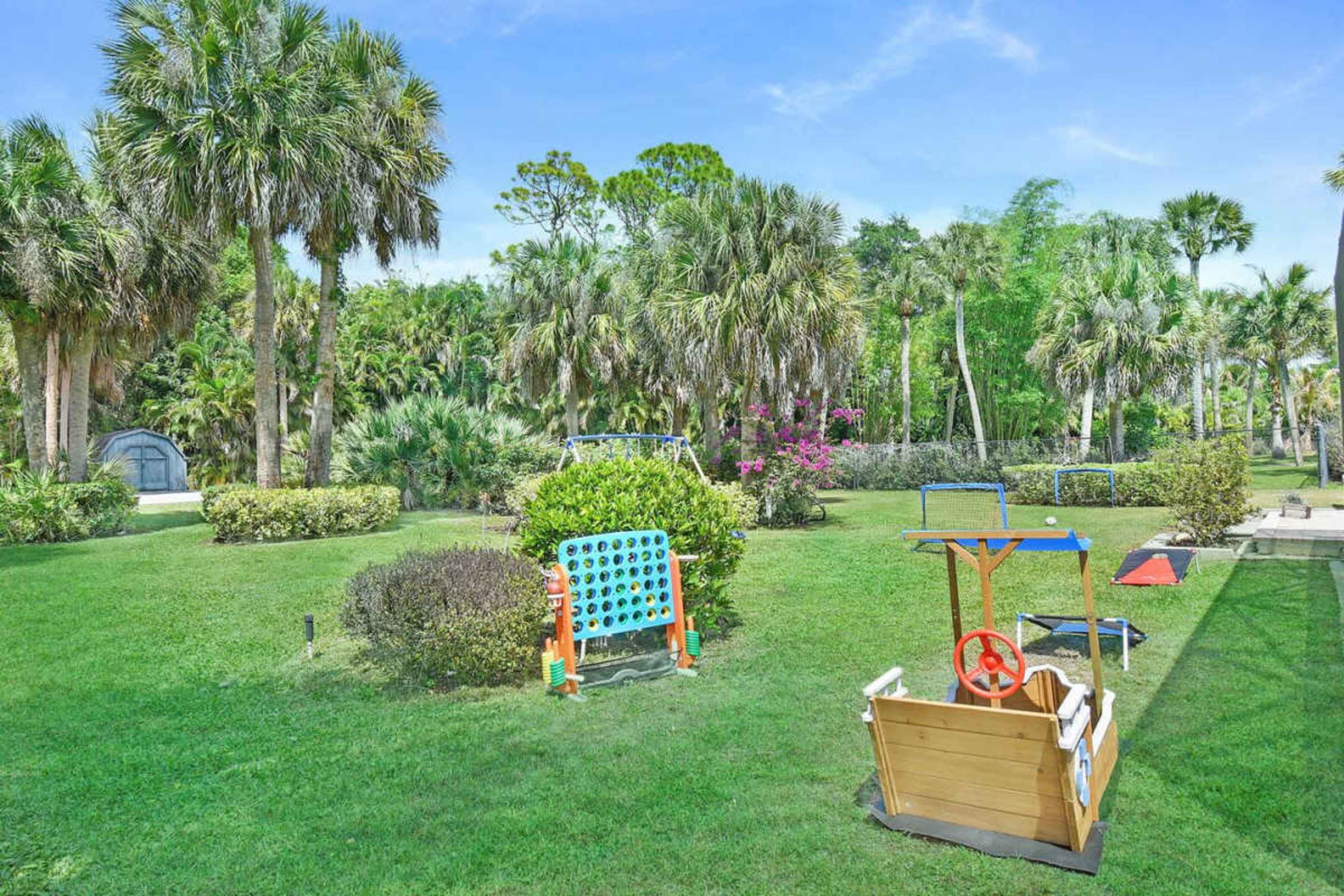 Charming 5 BDS House with Pool and Patio Image in Wellington, Wellington, FL