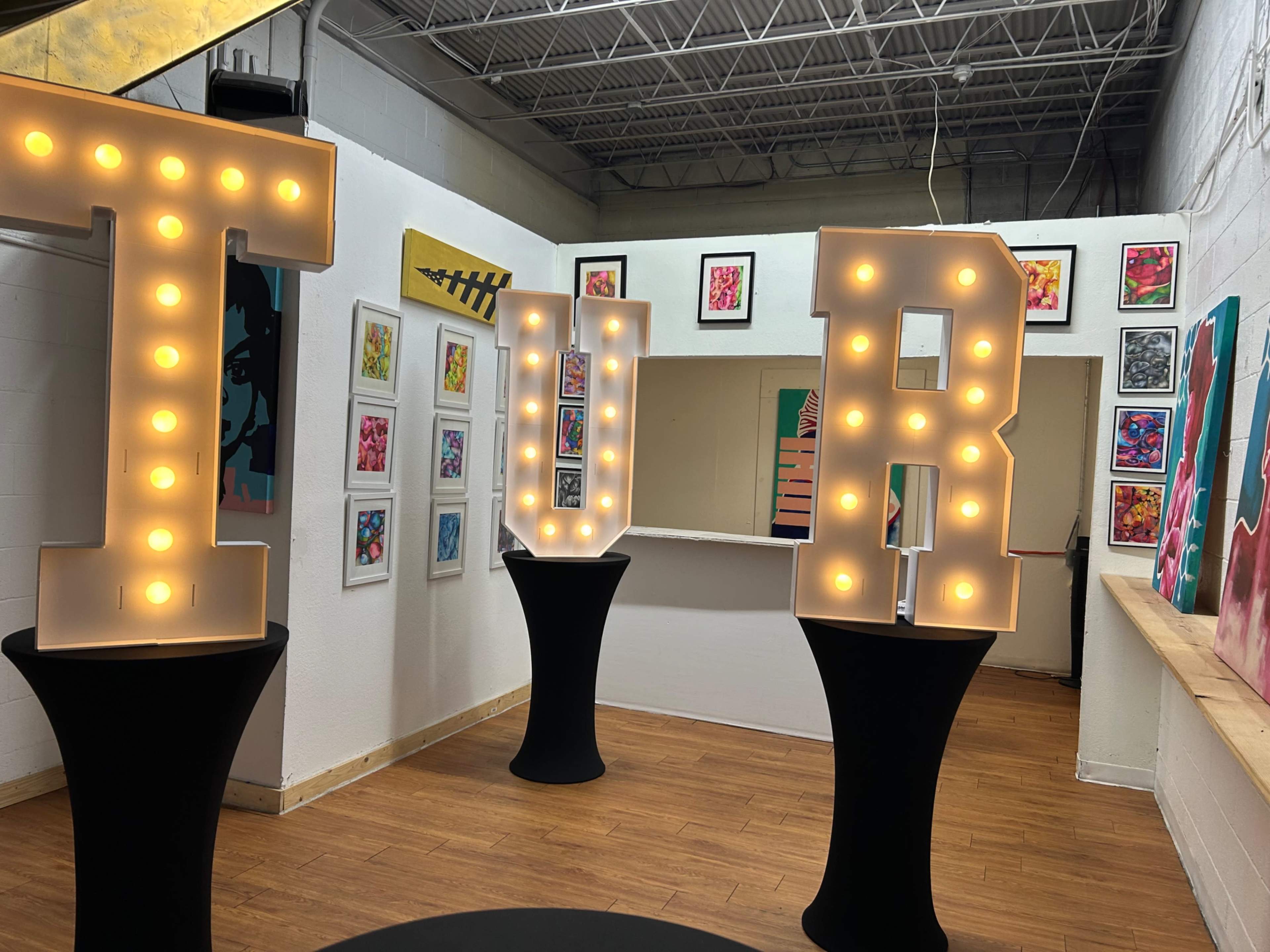 The best hidden whole in the wall in DFW  furnished for all events Image in Cedar Crest, Dallas, TX