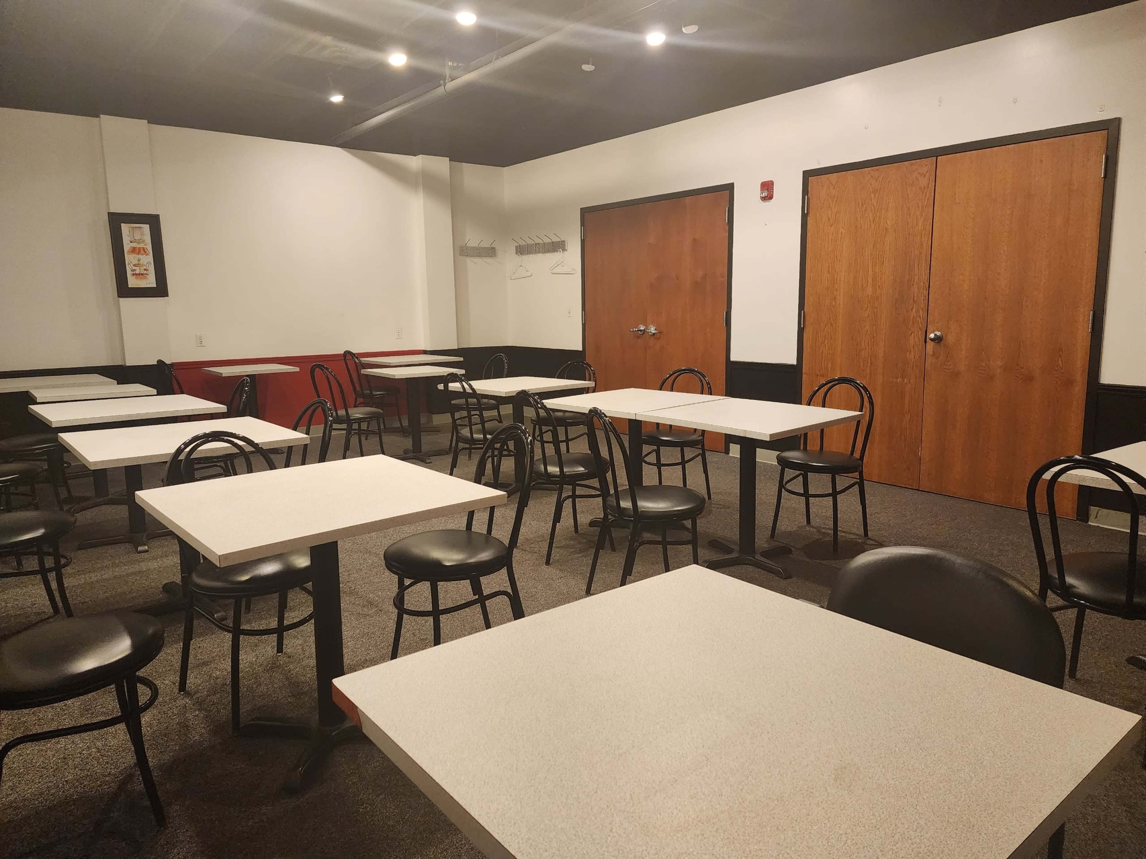 Luxurious Linden Oaks Office Park Image in Brighton, Rochester, NY