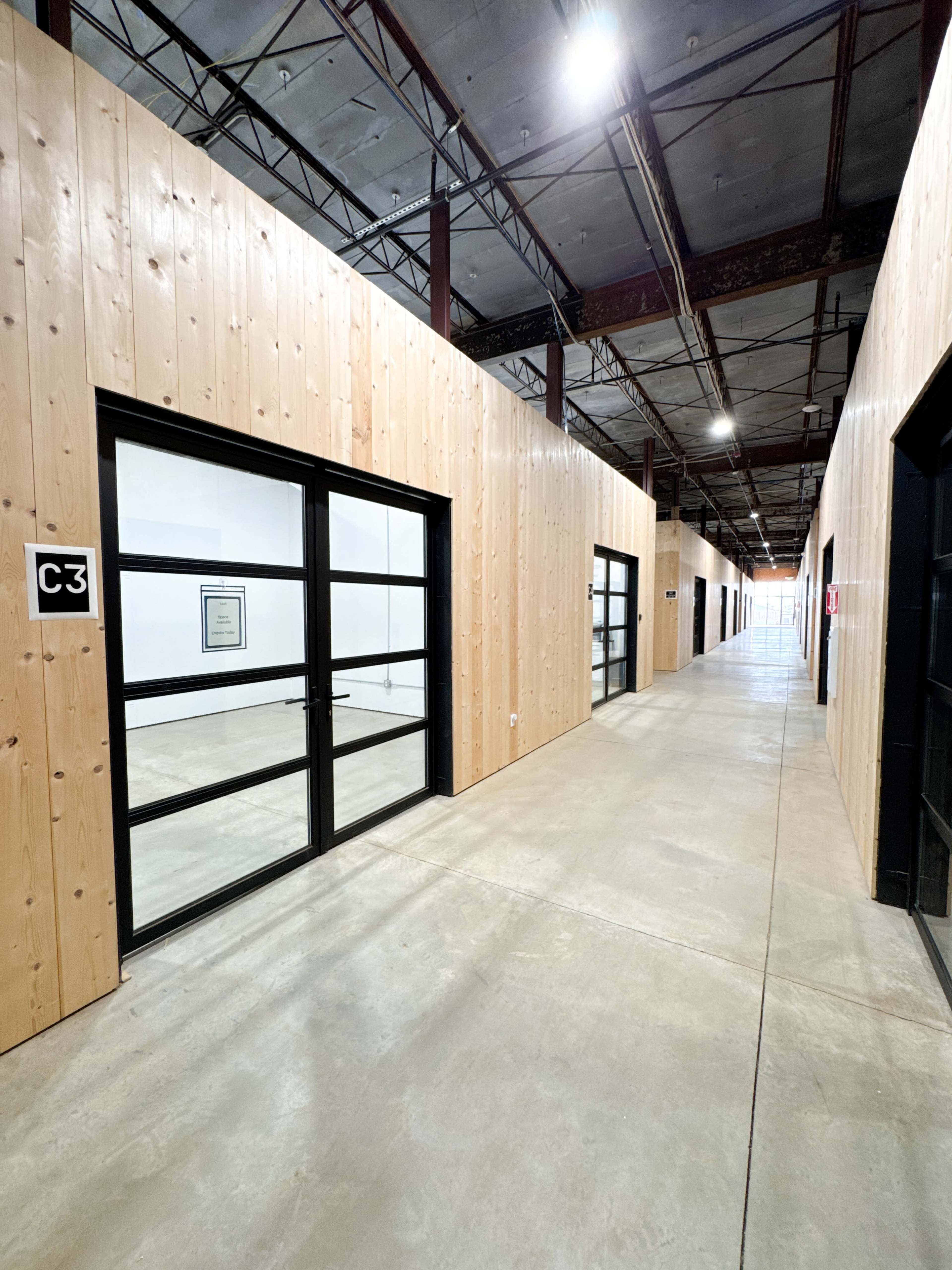 XL Warehouse Showroom for Product Launches, Pop-Ups & Creative Commercial Events Image in Rogers, Rogers, AR