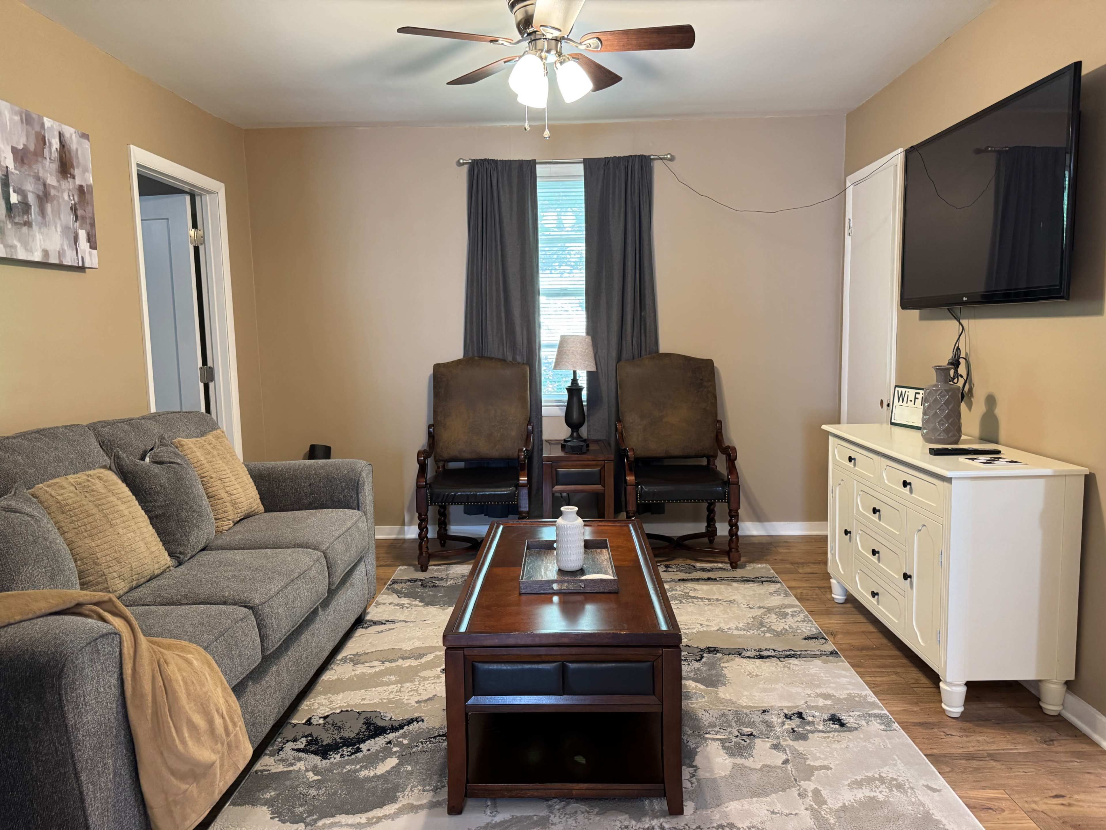 J&S Southside Escape Image in Forest Park, Forest Park, GA