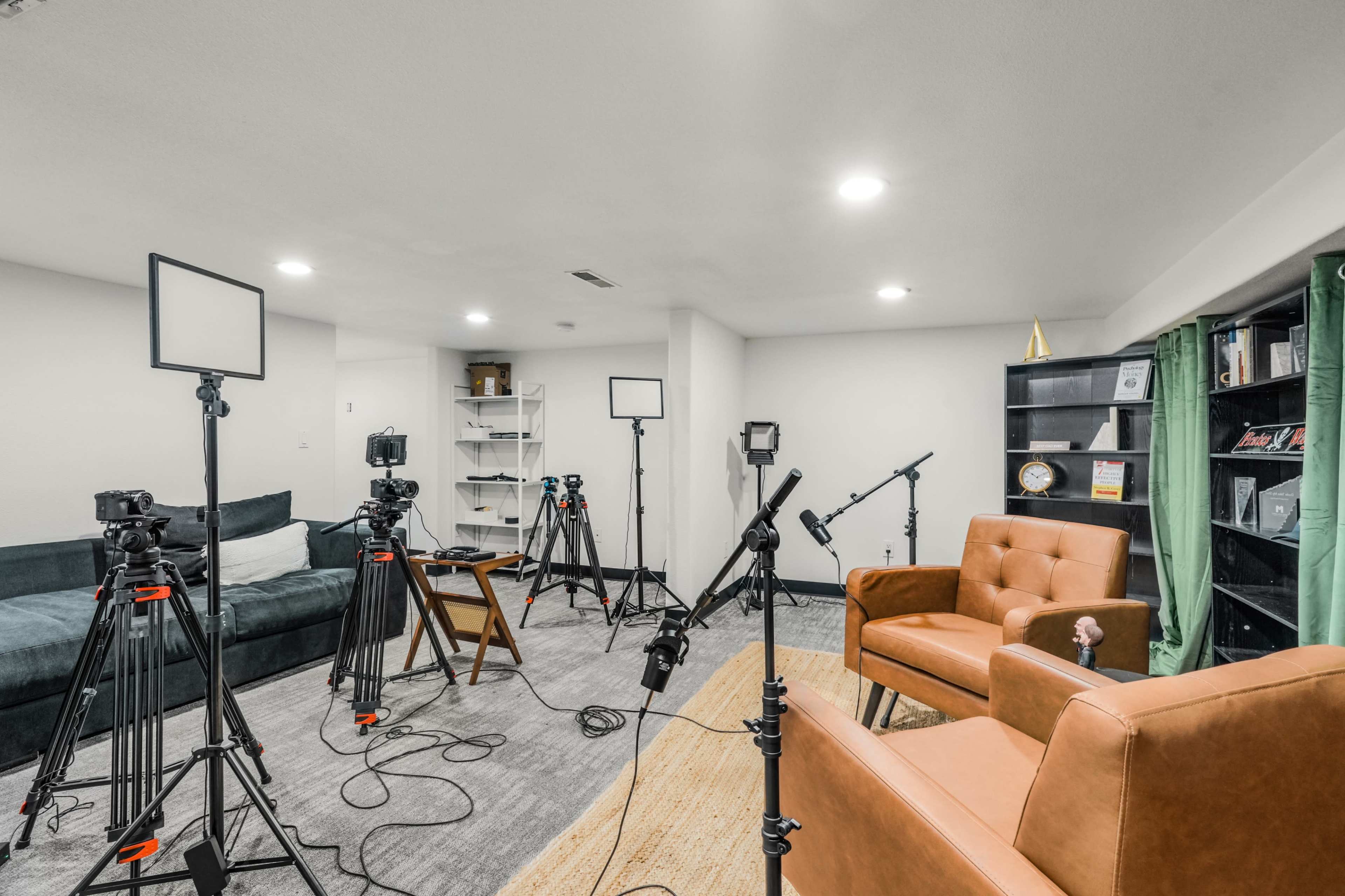 Milwaukie Coworking Space | Private Offices, Podcast Studio & Free Parking Image in Hector Campbell, Milwaukie, OR