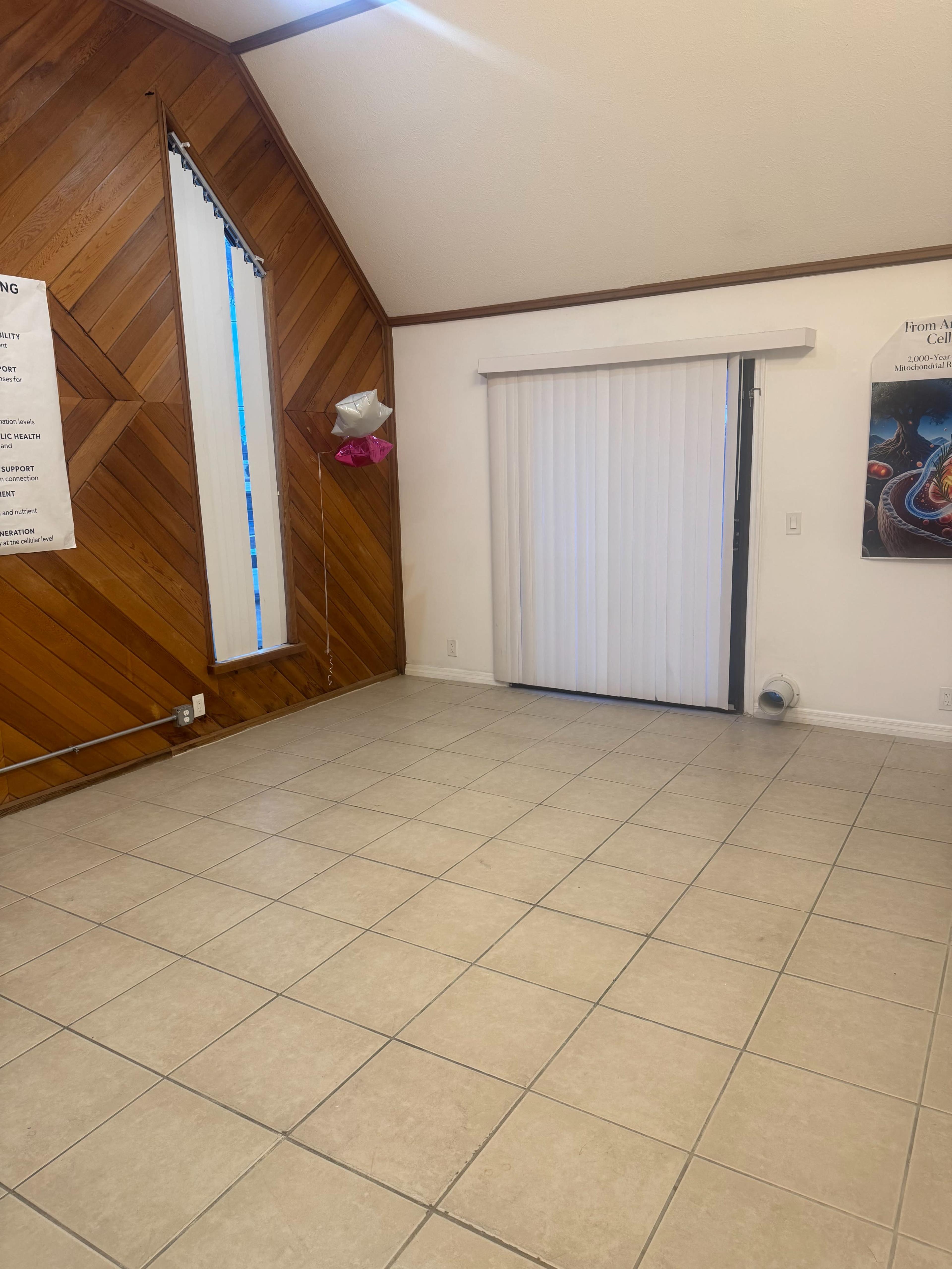 Roomy event / meeting space Image in Ruskin, Ruskin, FL