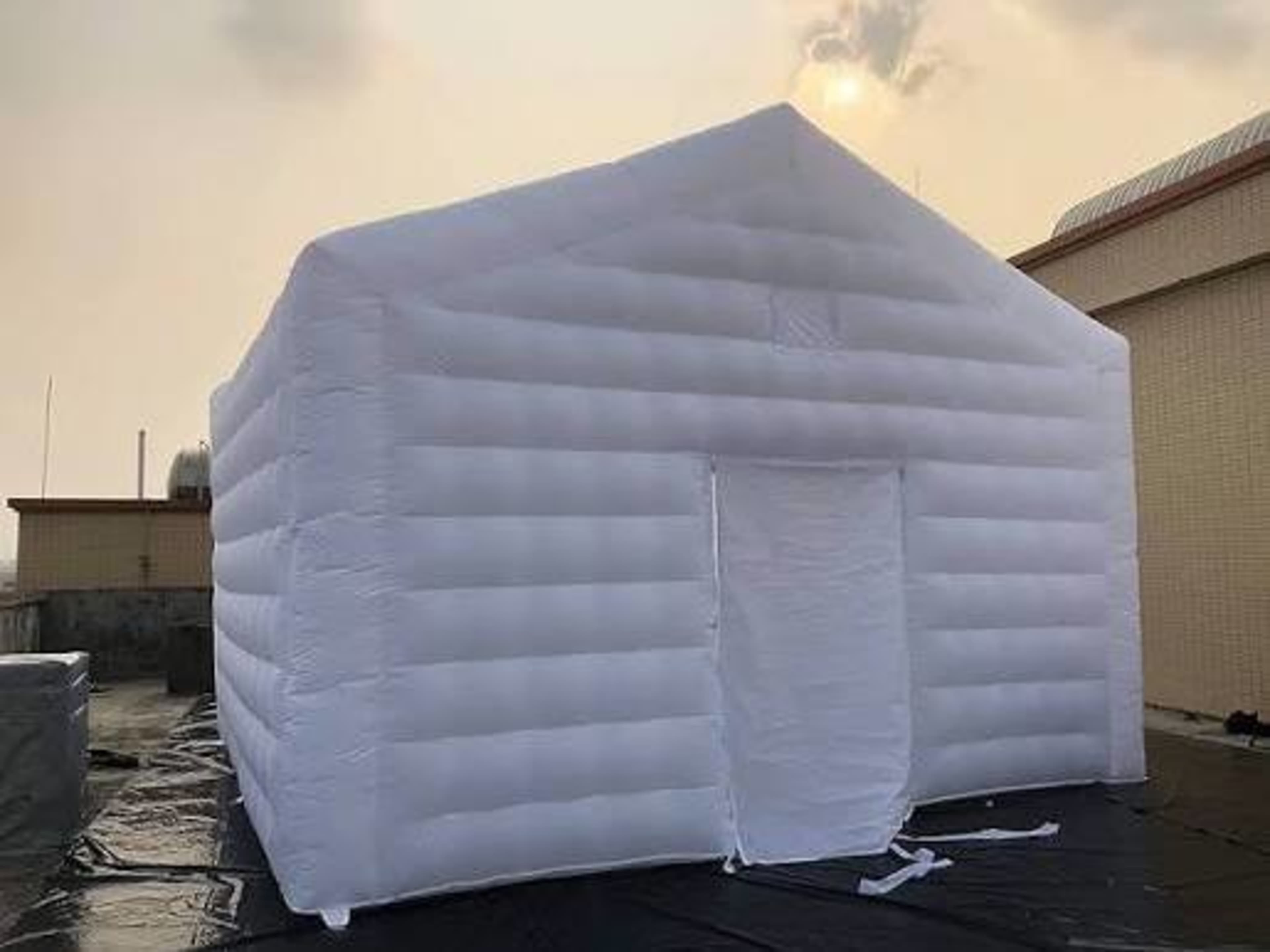 xtra large  Inflatable Tent 