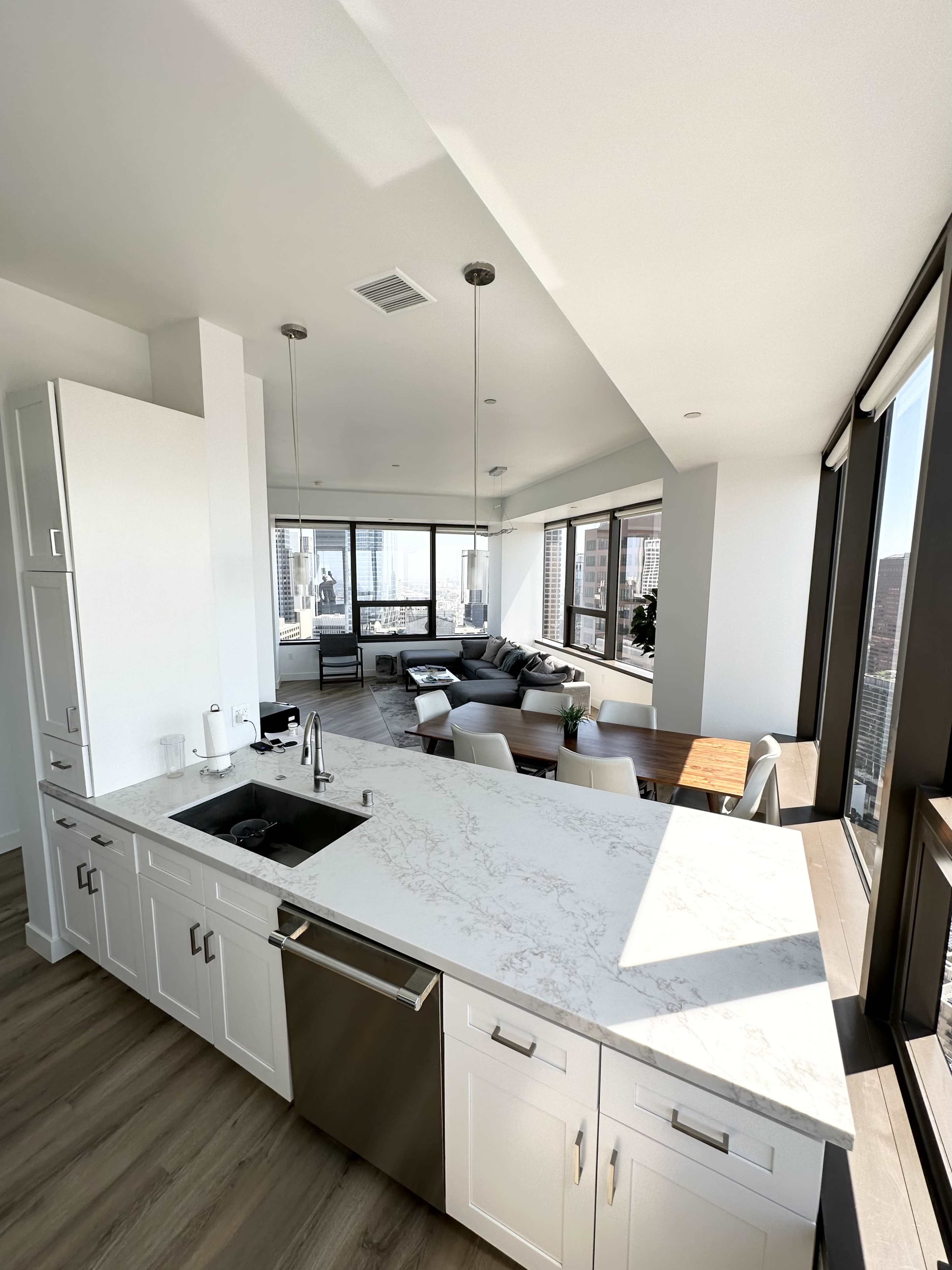 30th Floor Downtown Loft with 180 degree skyline views Image in Westlake, Los Angeles, CA