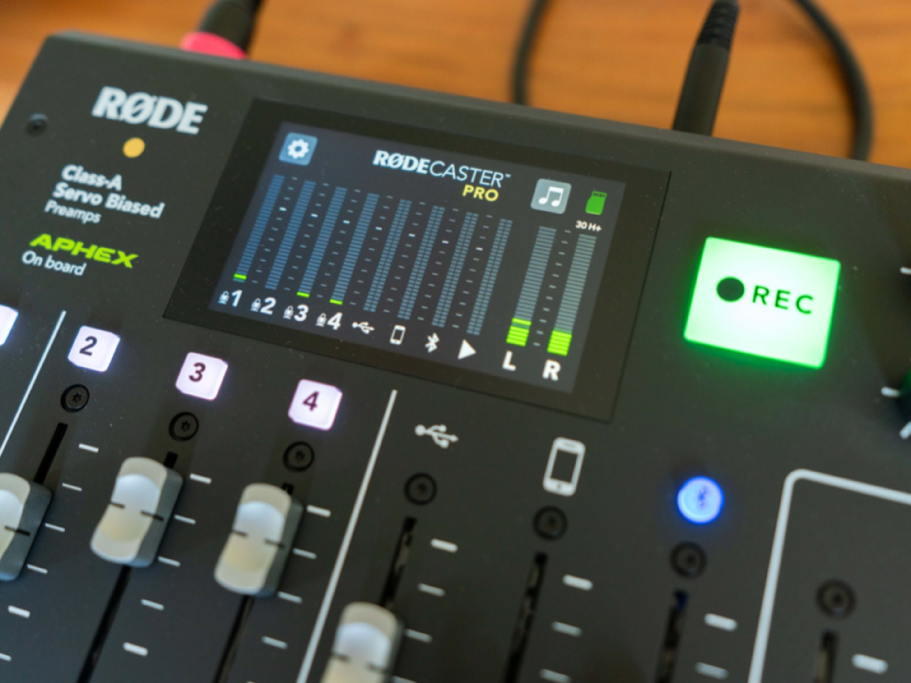 Rodecaster Pro
