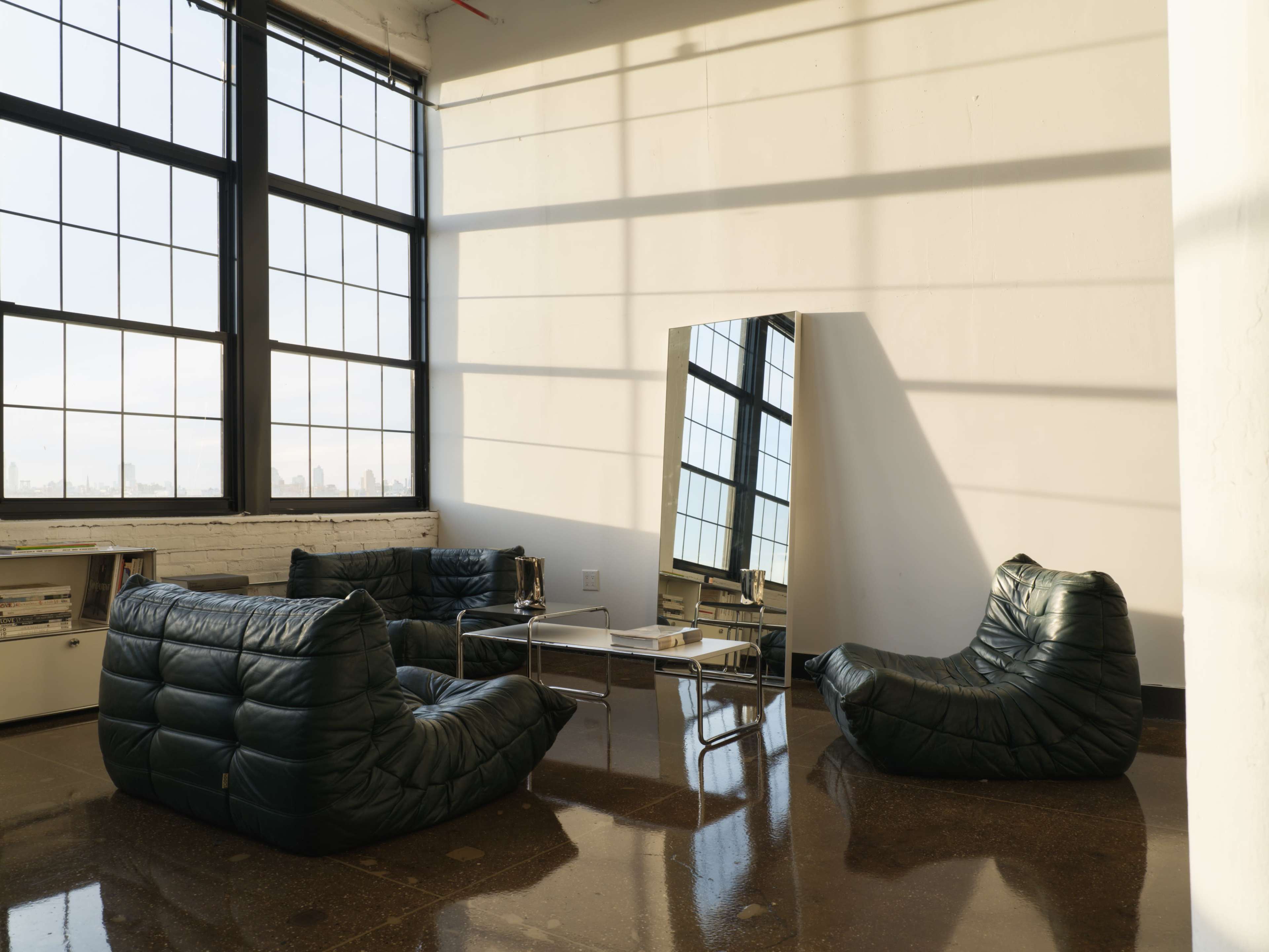 Bright Studio With Cyc Wall And Designer Furniture Image in Bushwick, Brooklyn, NY